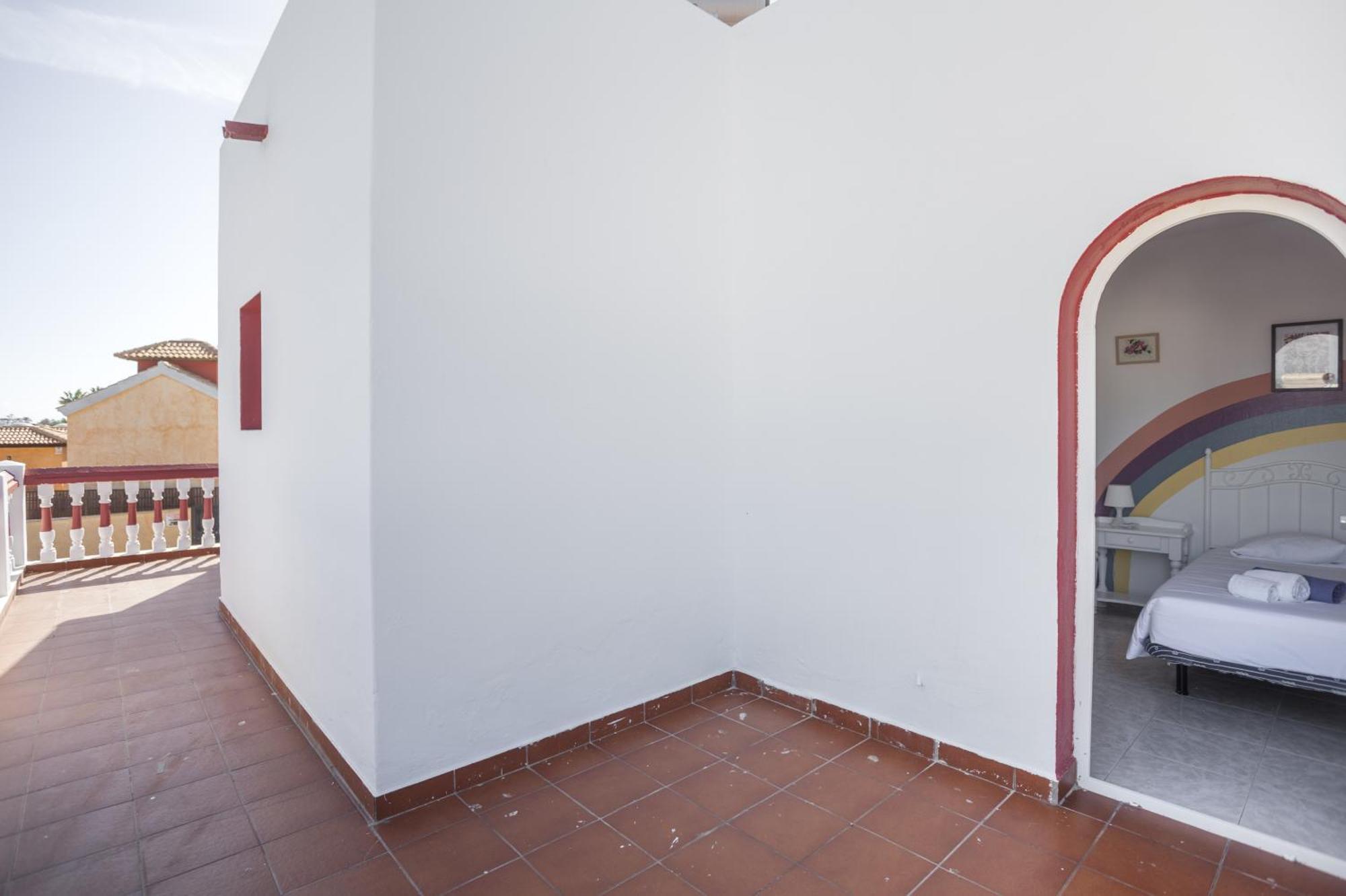 Villa Galera Boutique Art With Private Pools, Free Wifi & Bbq, By Amazzzing Travel Corralejo