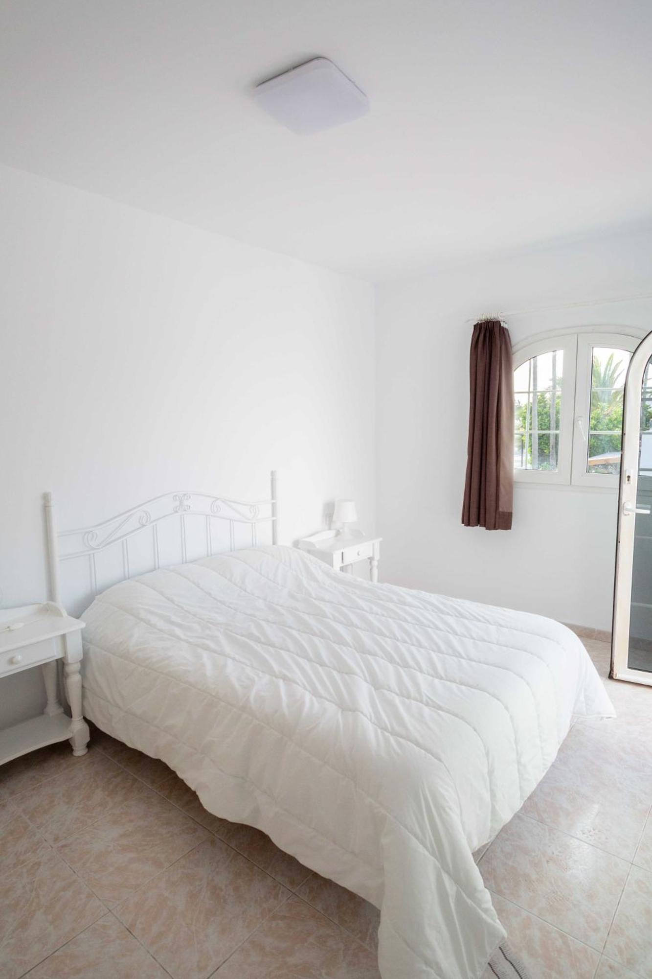 Villa Galera Boutique Art With Private Pools, Free Wifi & Bbq, By Amazzzing Travel *