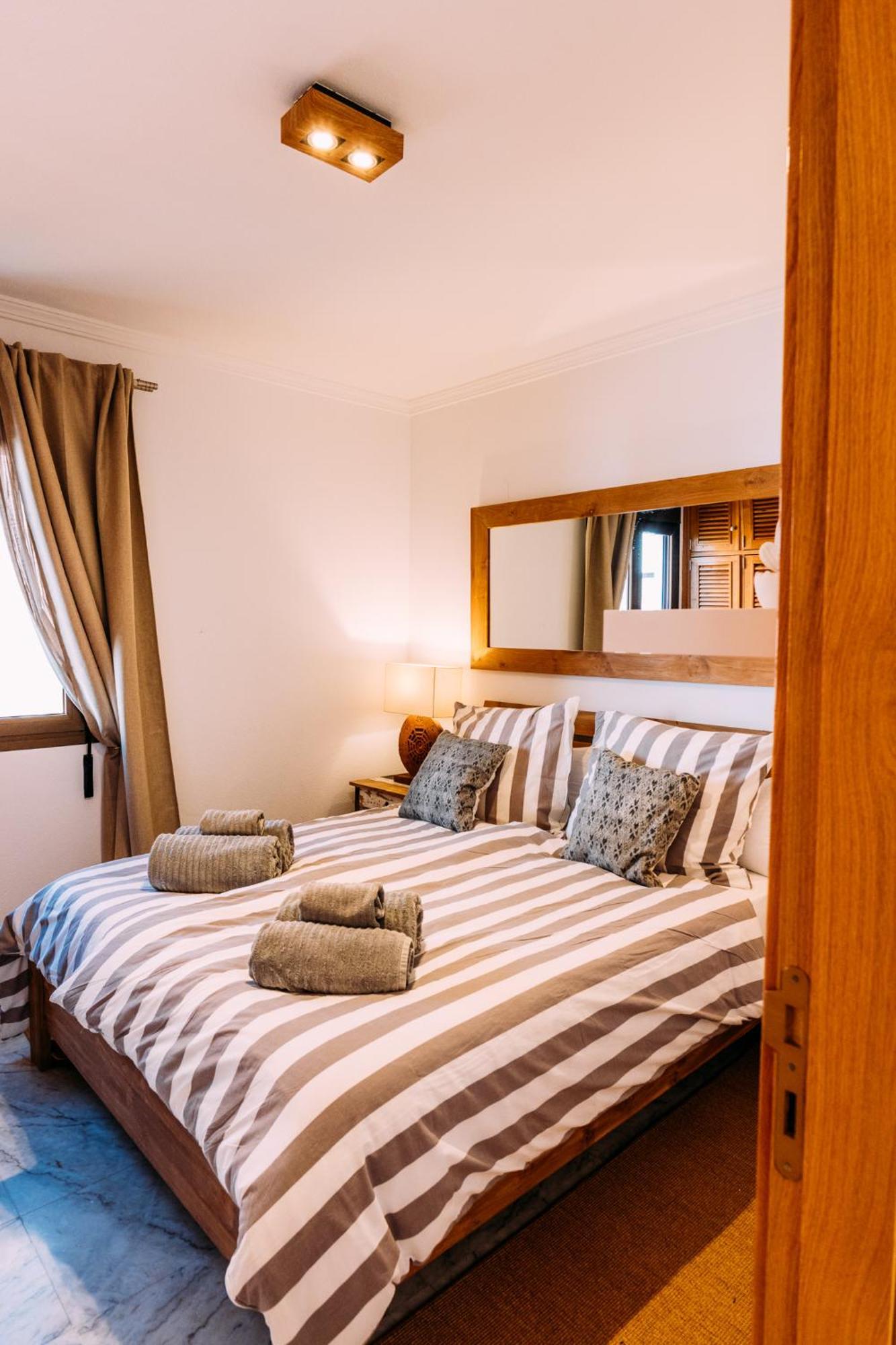 Paradise House: Piscina Privada, Playa 100m Villa