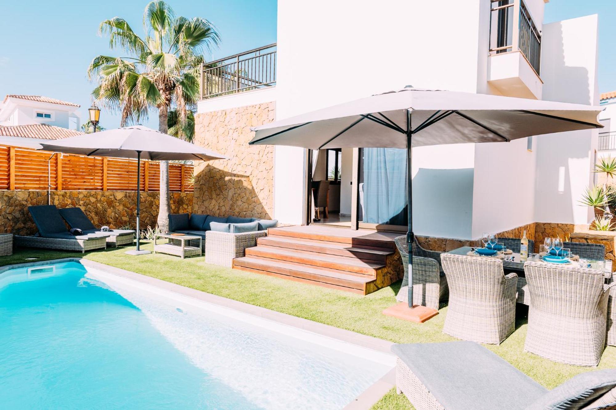 Villa Paradise House: Piscina Privada, Playa 100m