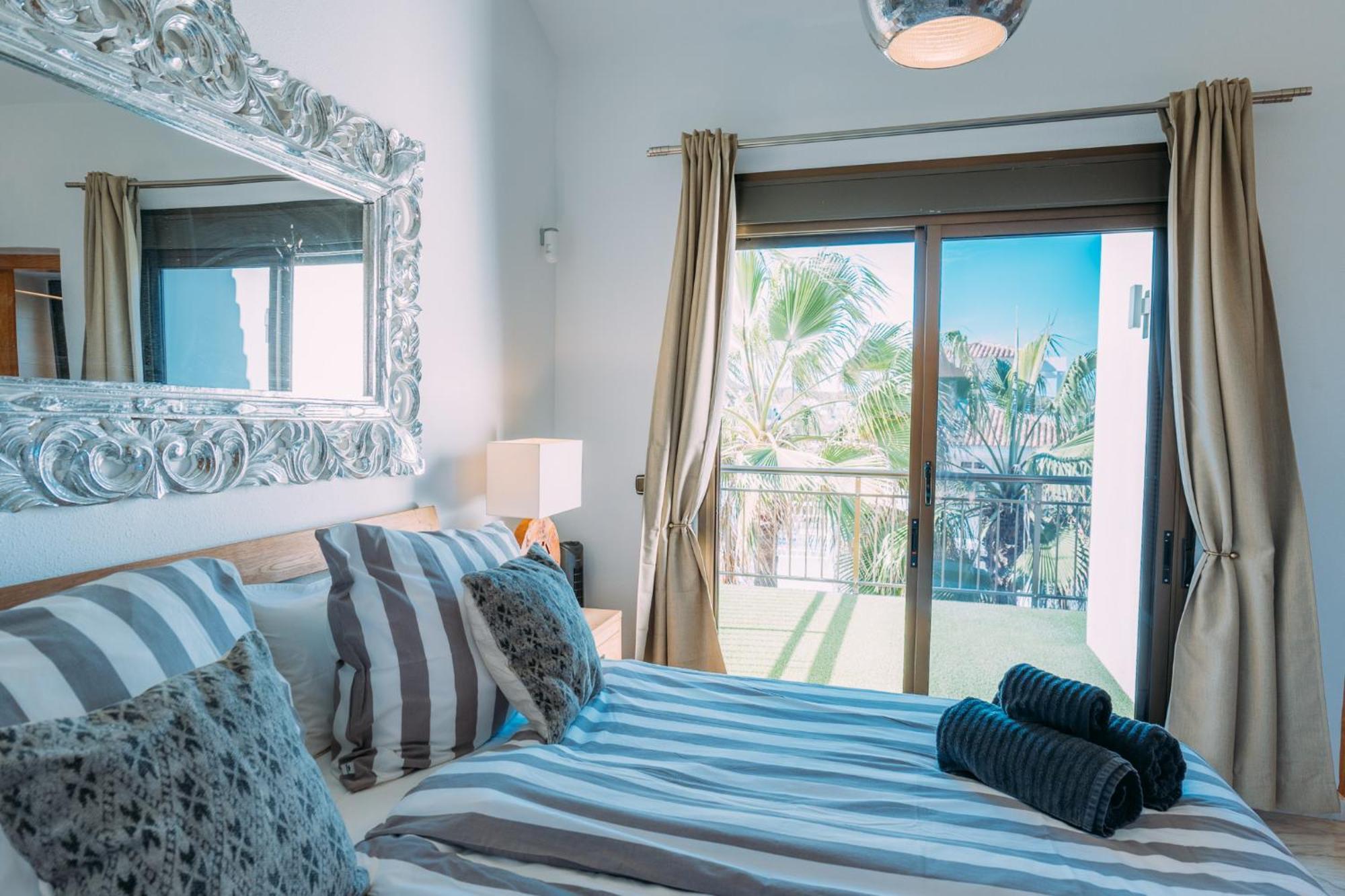 Paradise House: Piscina Privada, Playa 100m *