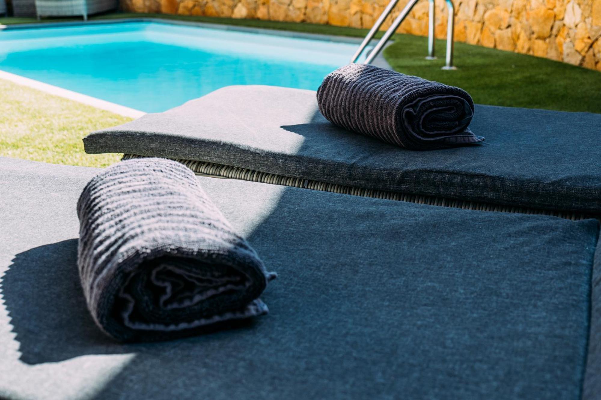 Paradise House: Piscina Privada, Playa 100m Villa *