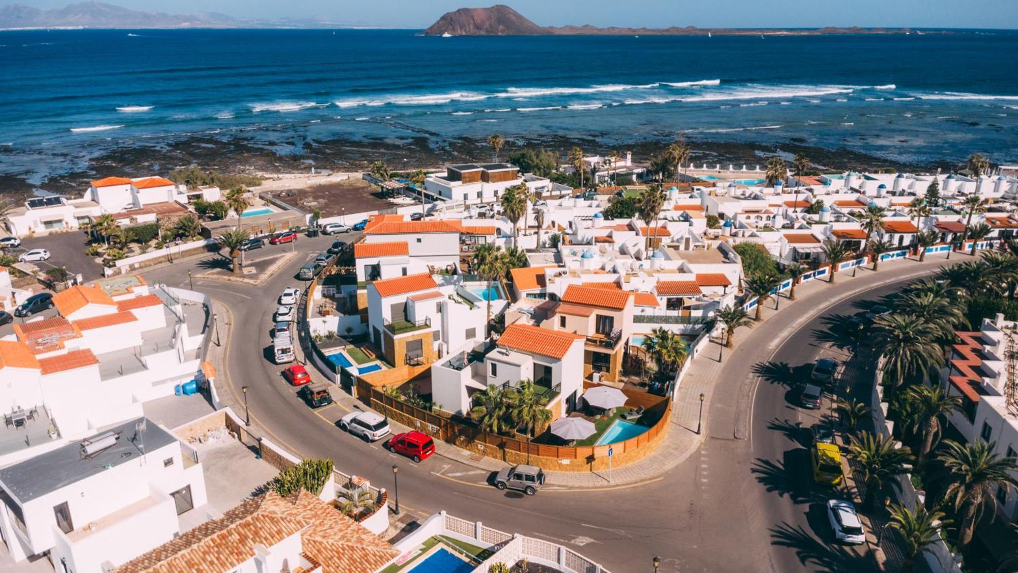 Villa Paradise House: Piscina Privada, Playa 100m Corralejo