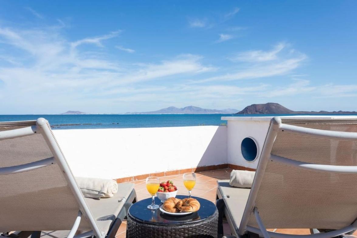 Beachfront Remos: Lobos Island View & Private Pool