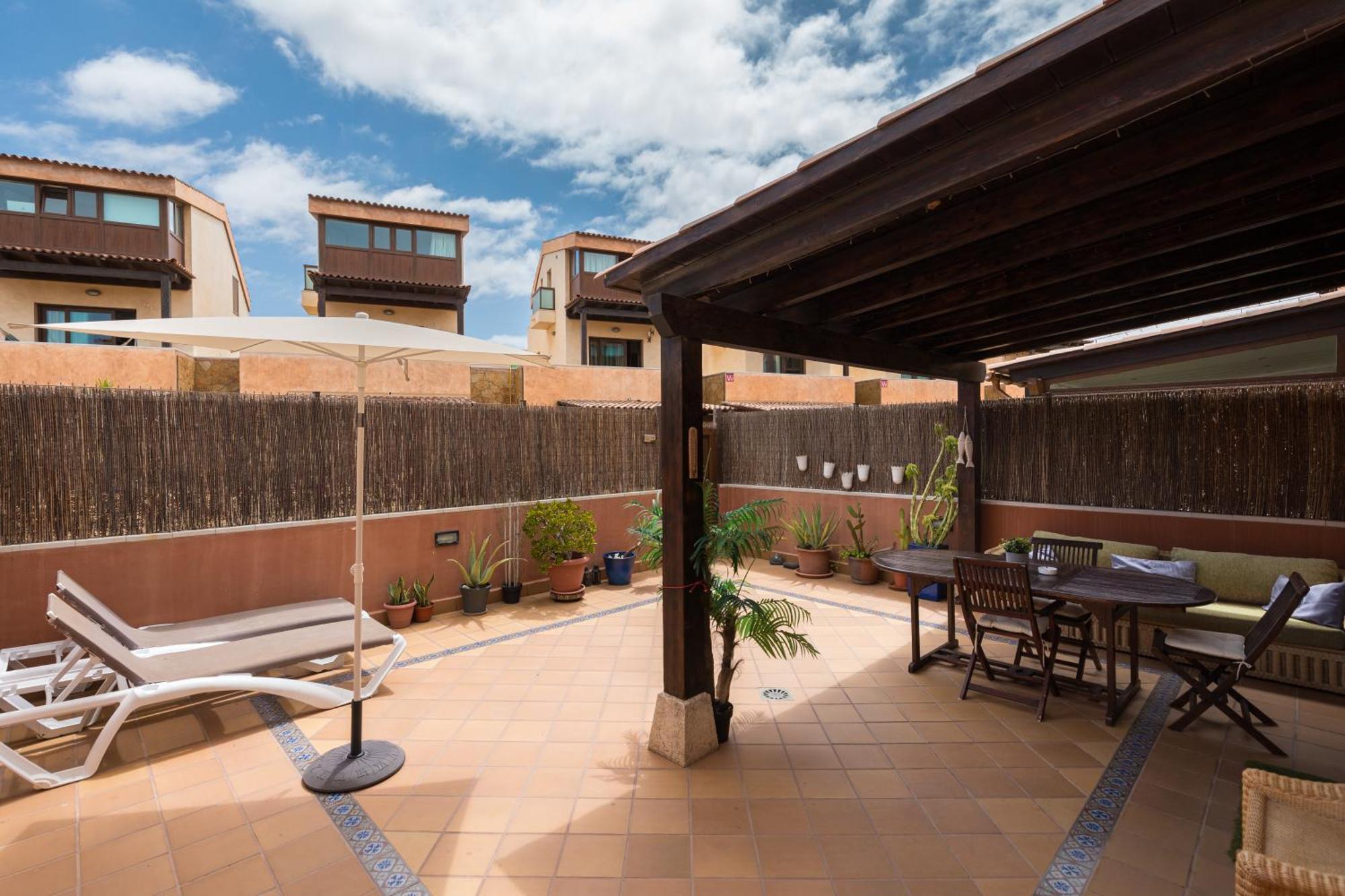 Sunset 4 Bedroom 200m To Beach+fast Wifi Villa *