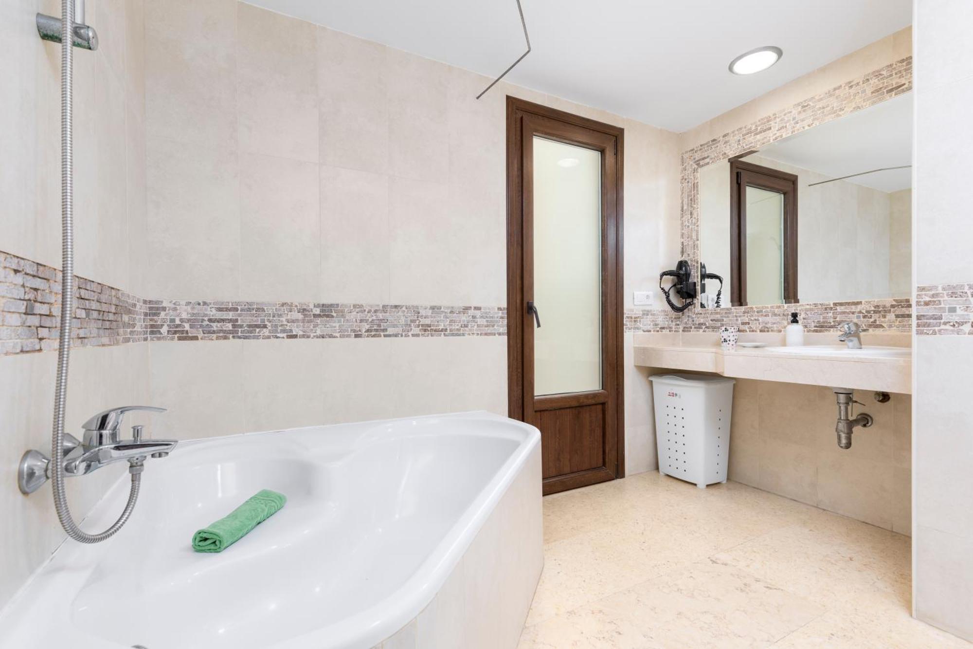 Sunset 4 Bedroom 200m To Beach+fast Wifi Villa Corralejo