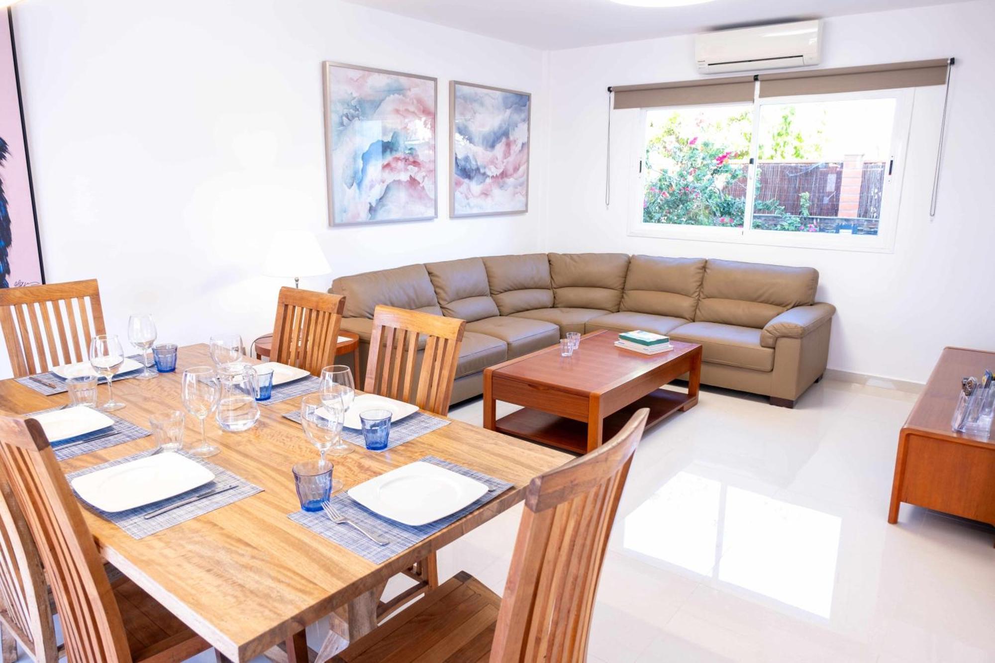 Villa Privada En *