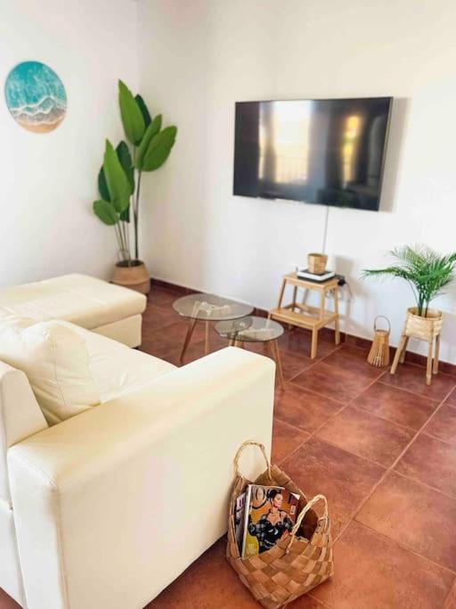 Casa Bamboo Corralejo, Espacioso, Piscina Y Parking * Corralejo