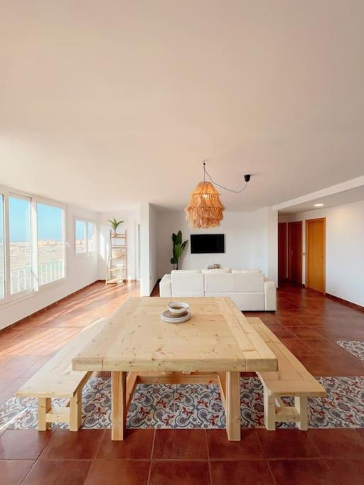 Casa Bamboo Corralejo, Espacioso, Piscina Y Parking