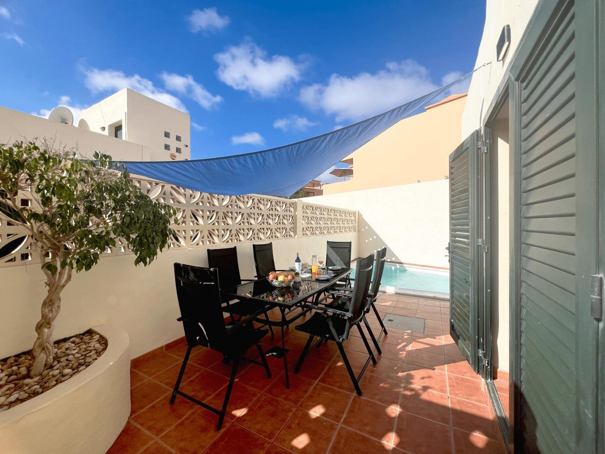 Villa Olympia House Lovely, Close To Town And Beaches With Private Pool & Fast Wifi