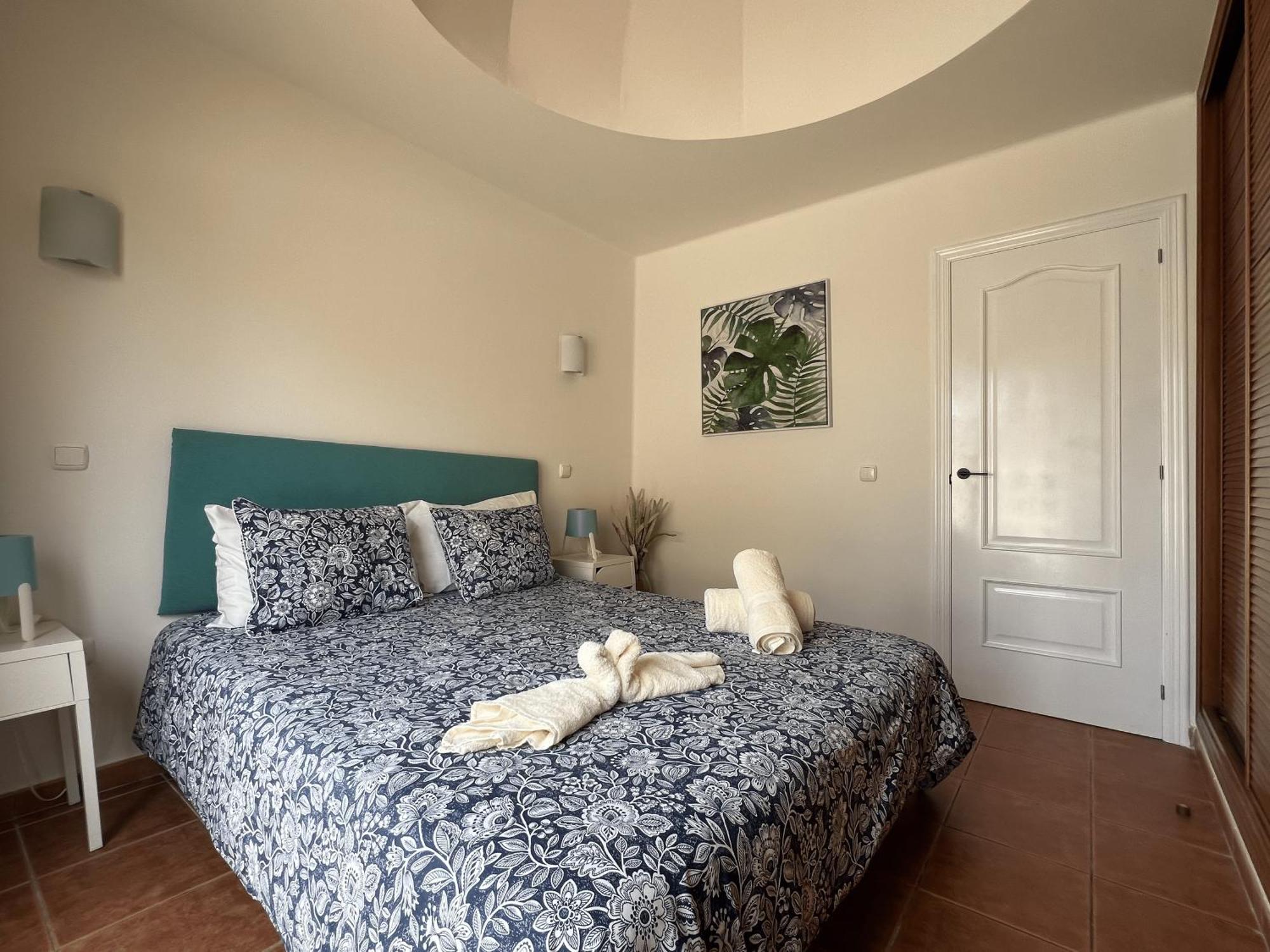 Villa Olympia House Lovely, Close To Town And Beaches With Private Pool & Fast Wifi *