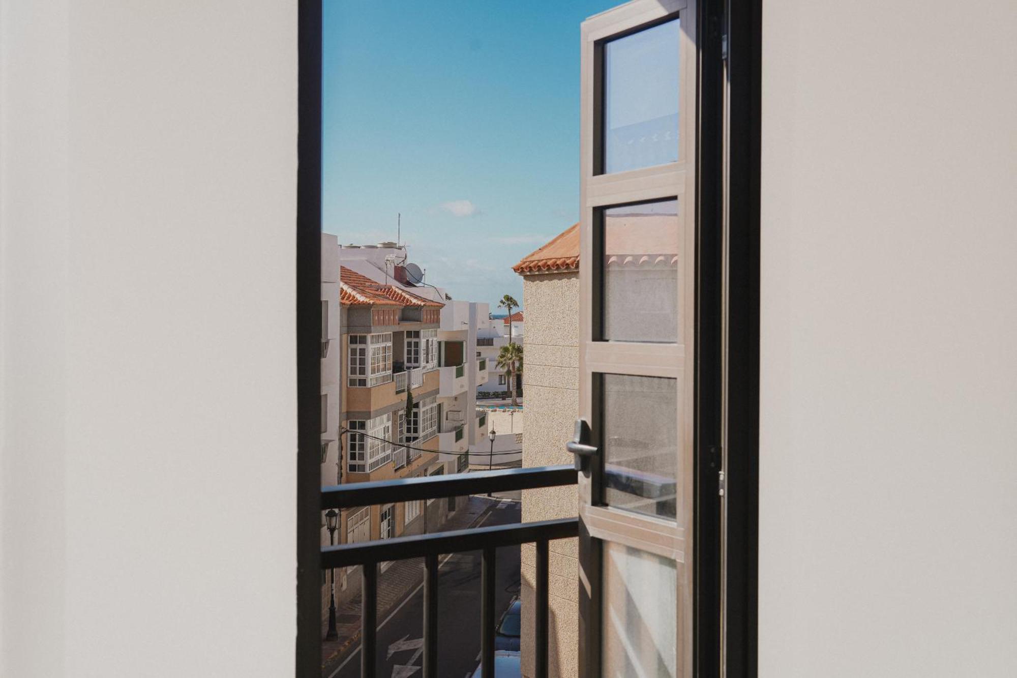 Happy House - Downtown Apartment *