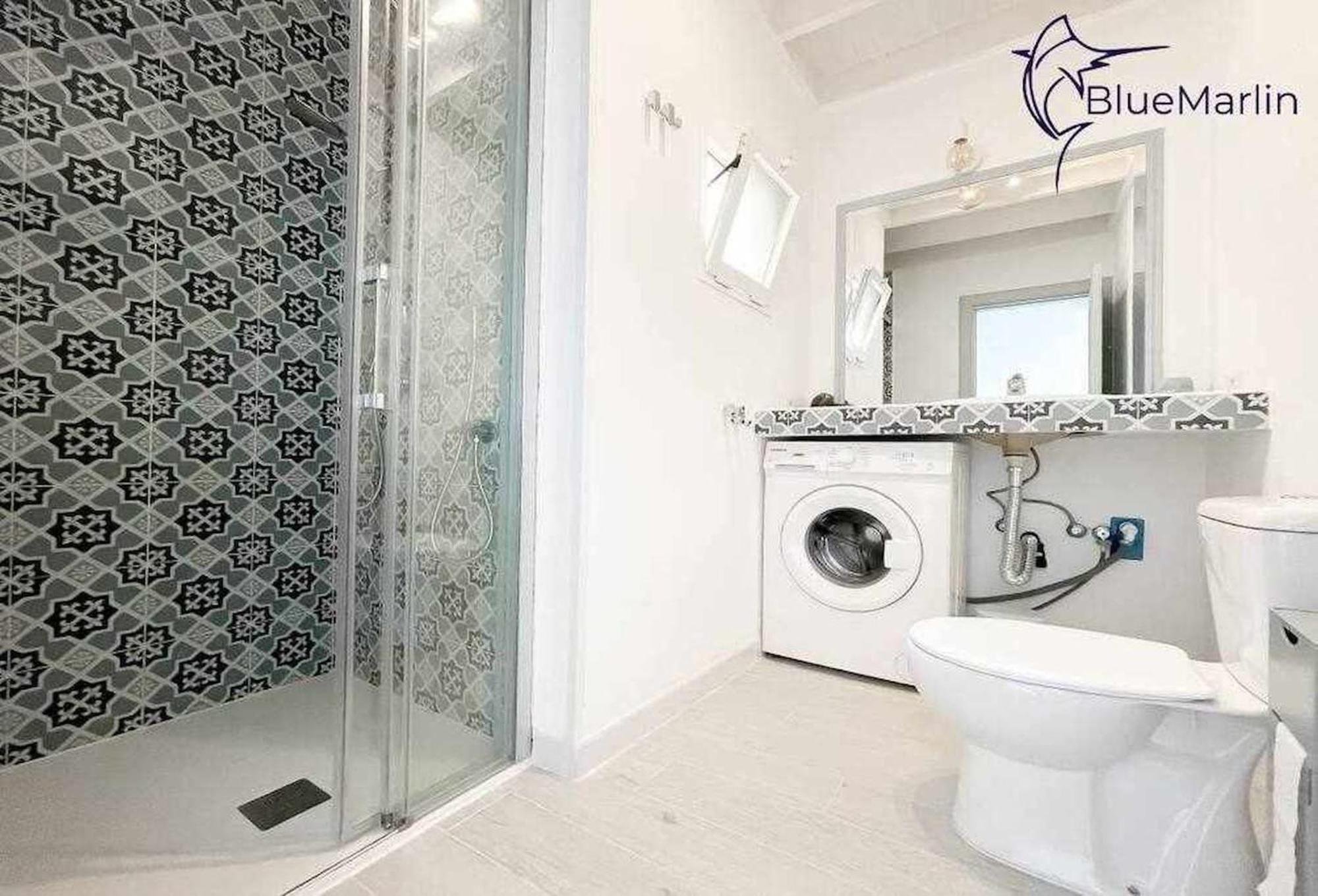B-rent Bluemarlin Boutique Sea View Apartment *