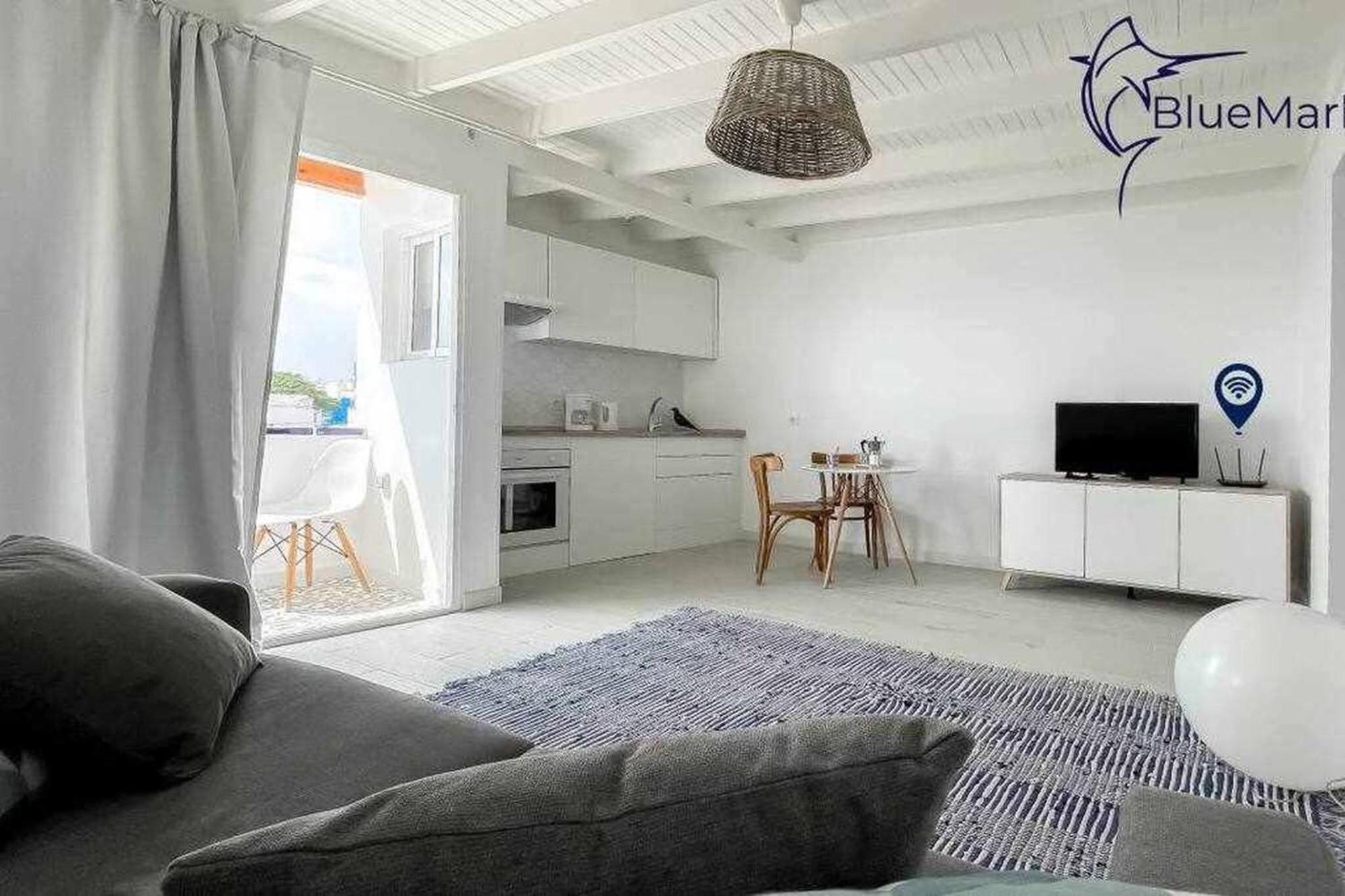 Apartment B-rent Bluemarlin Boutique Sea View *