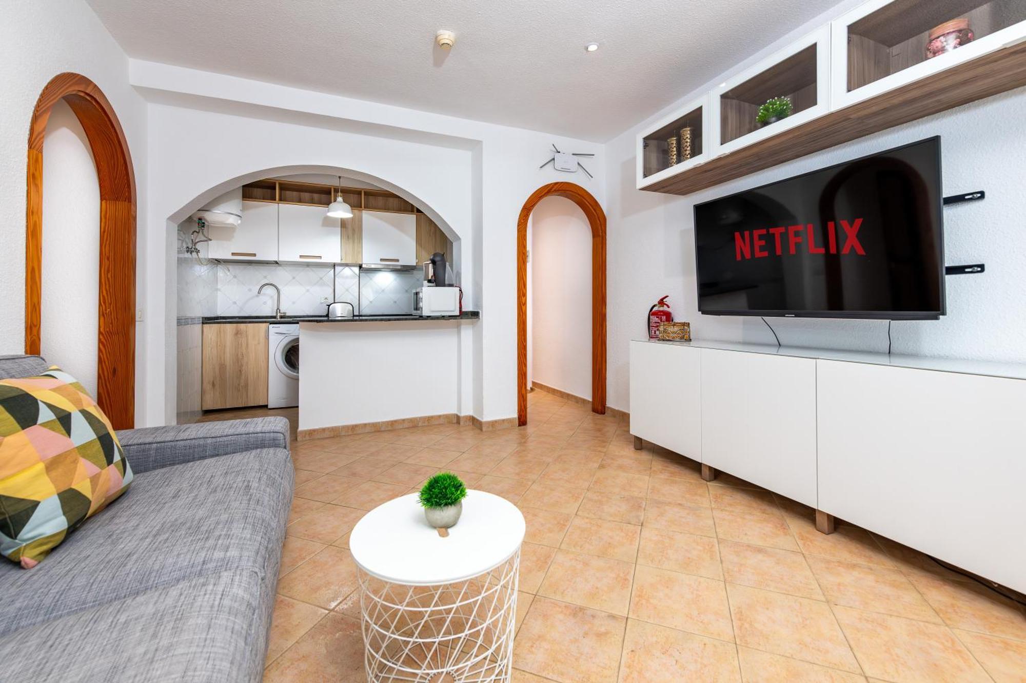 Apartment Calas *