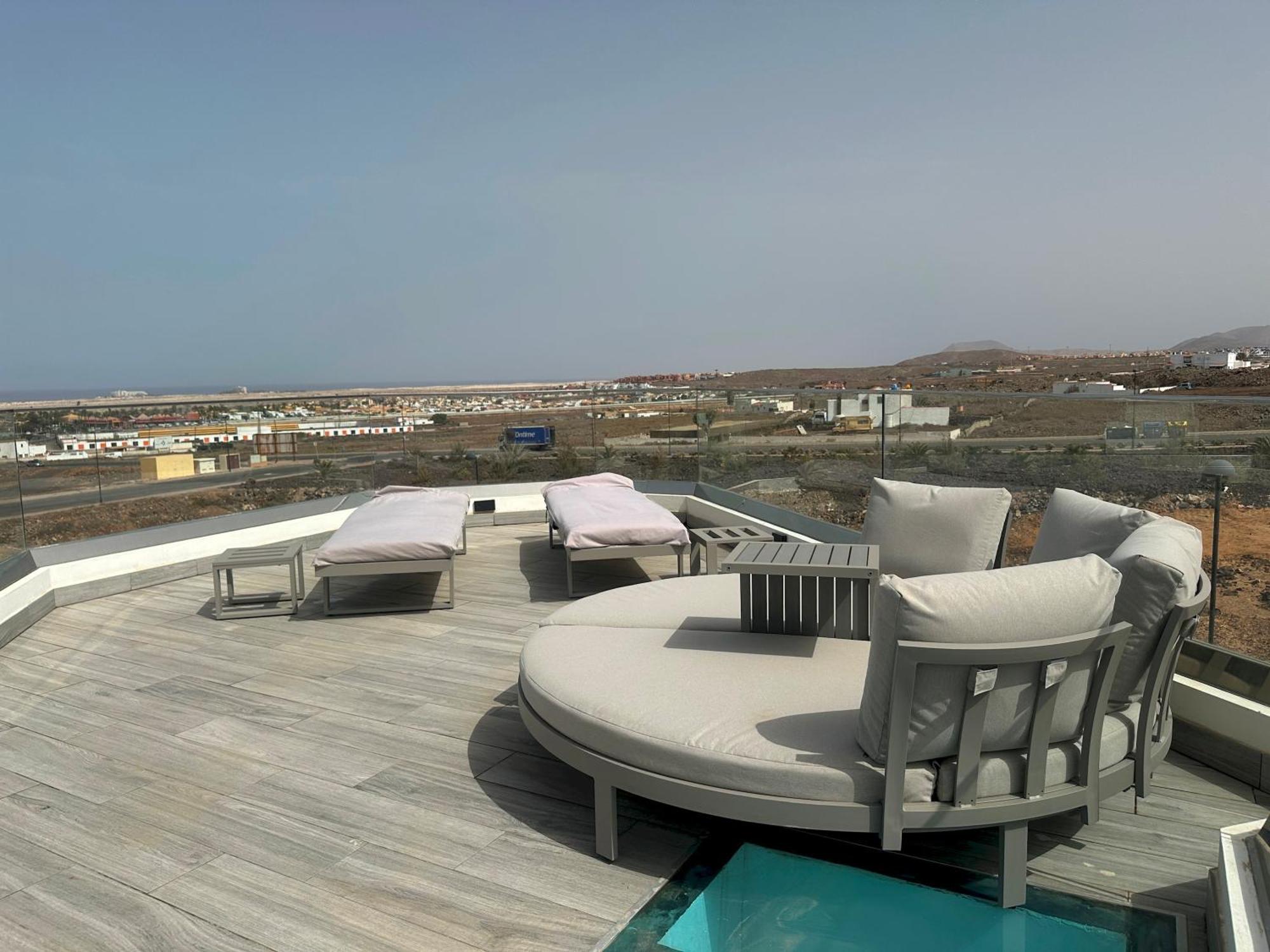 Poseidon With Private Heated Pool, Sauna And Stunning Volcano Views By Amazzzing Travel Corralejo