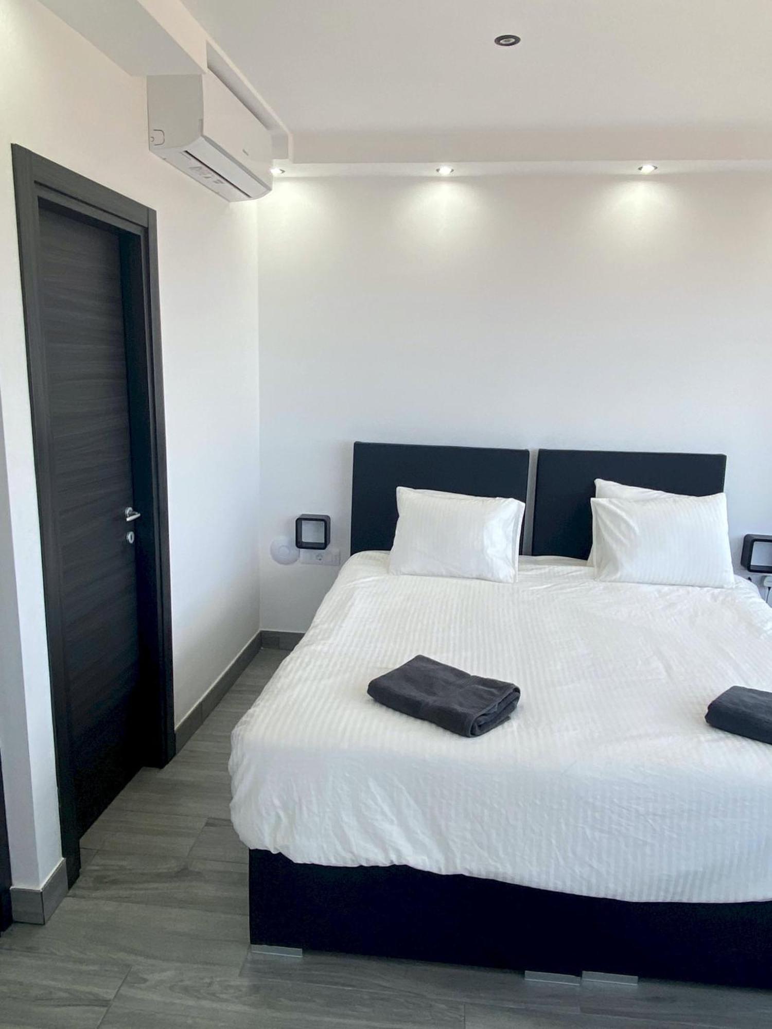 Poseidon With Private Heated Pool, Sauna And Stunning Volcano Views By Amazzzing Travel * Corralejo