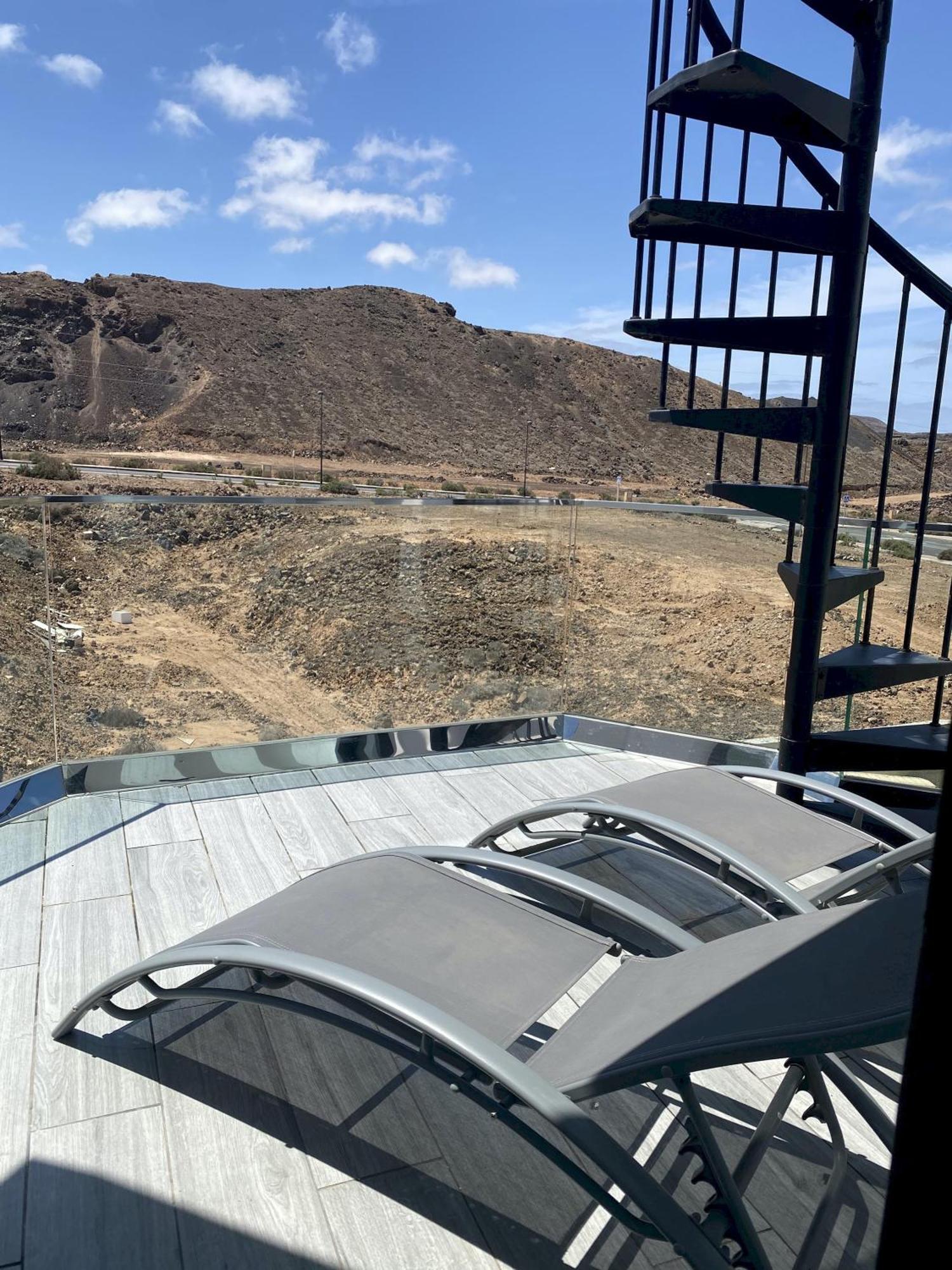 Poseidon With Private Heated Pool, Sauna And Stunning Volcano Views By Amazzzing Travel