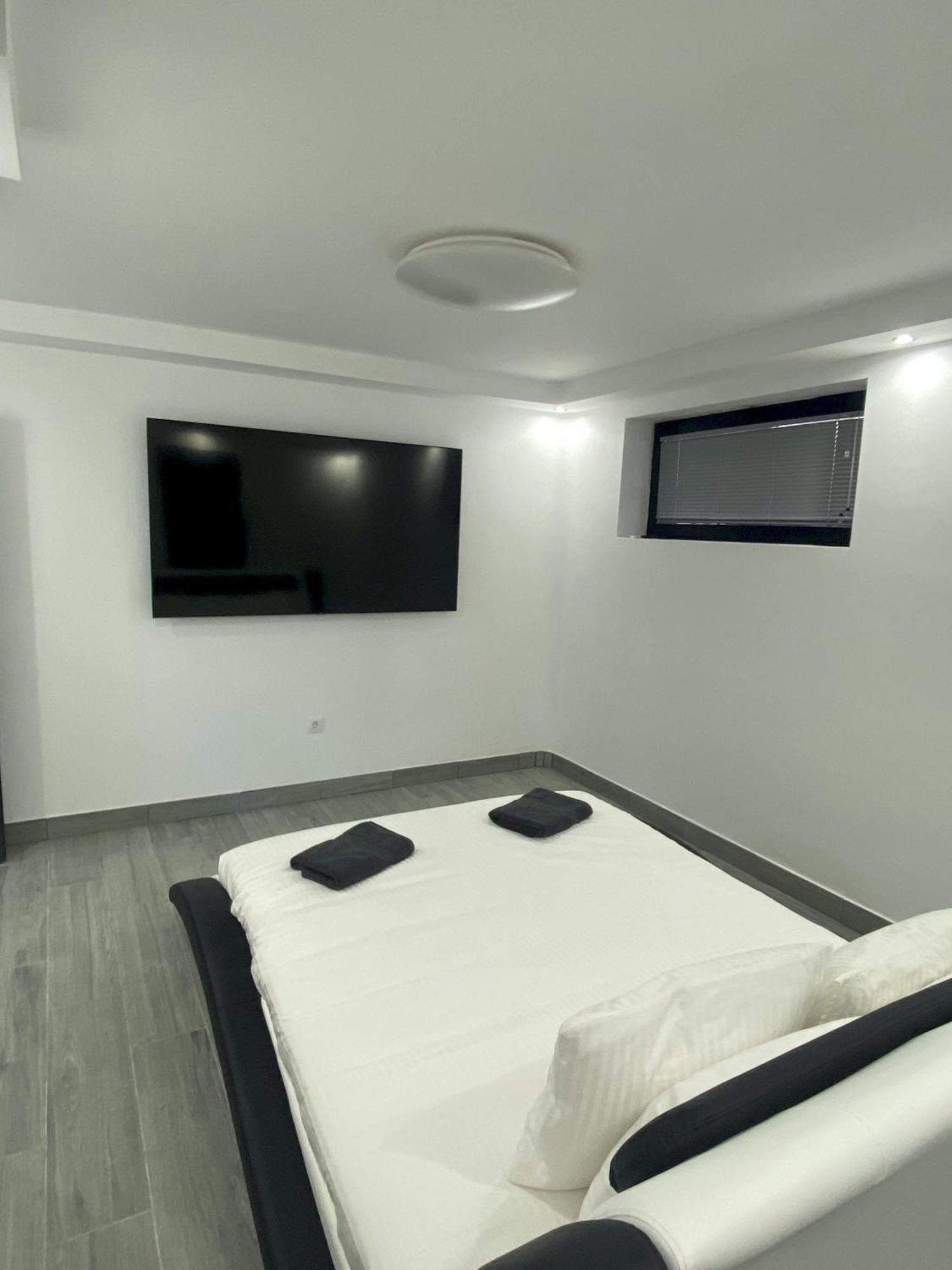 Poseidon With Private Heated Pool, Sauna And Stunning Volcano Views By Amazzzing Travel *