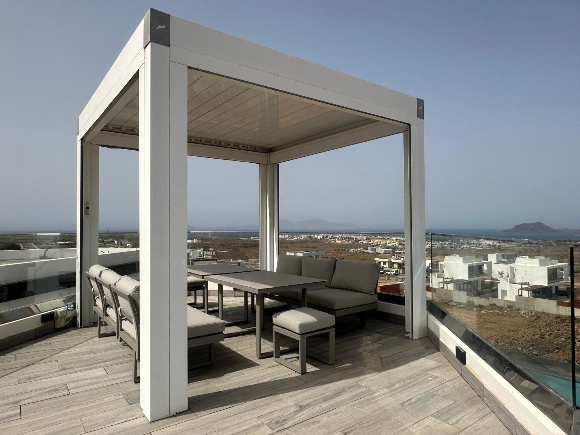 Villa Poseidon With Private Heated Pool, Sauna And Stunning Volcano Views By Amazzzing Travel Corralejo