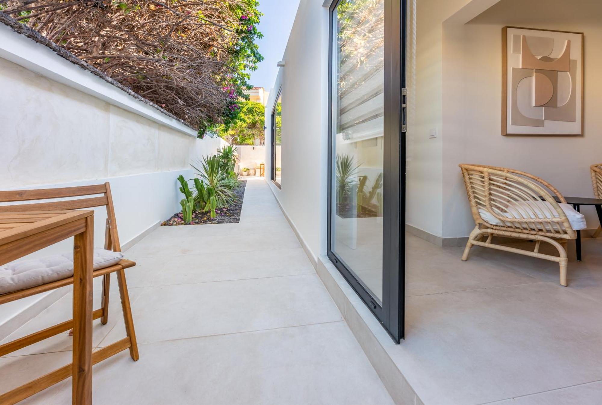 Apartment Urban Chill Private Pool By Holidays *