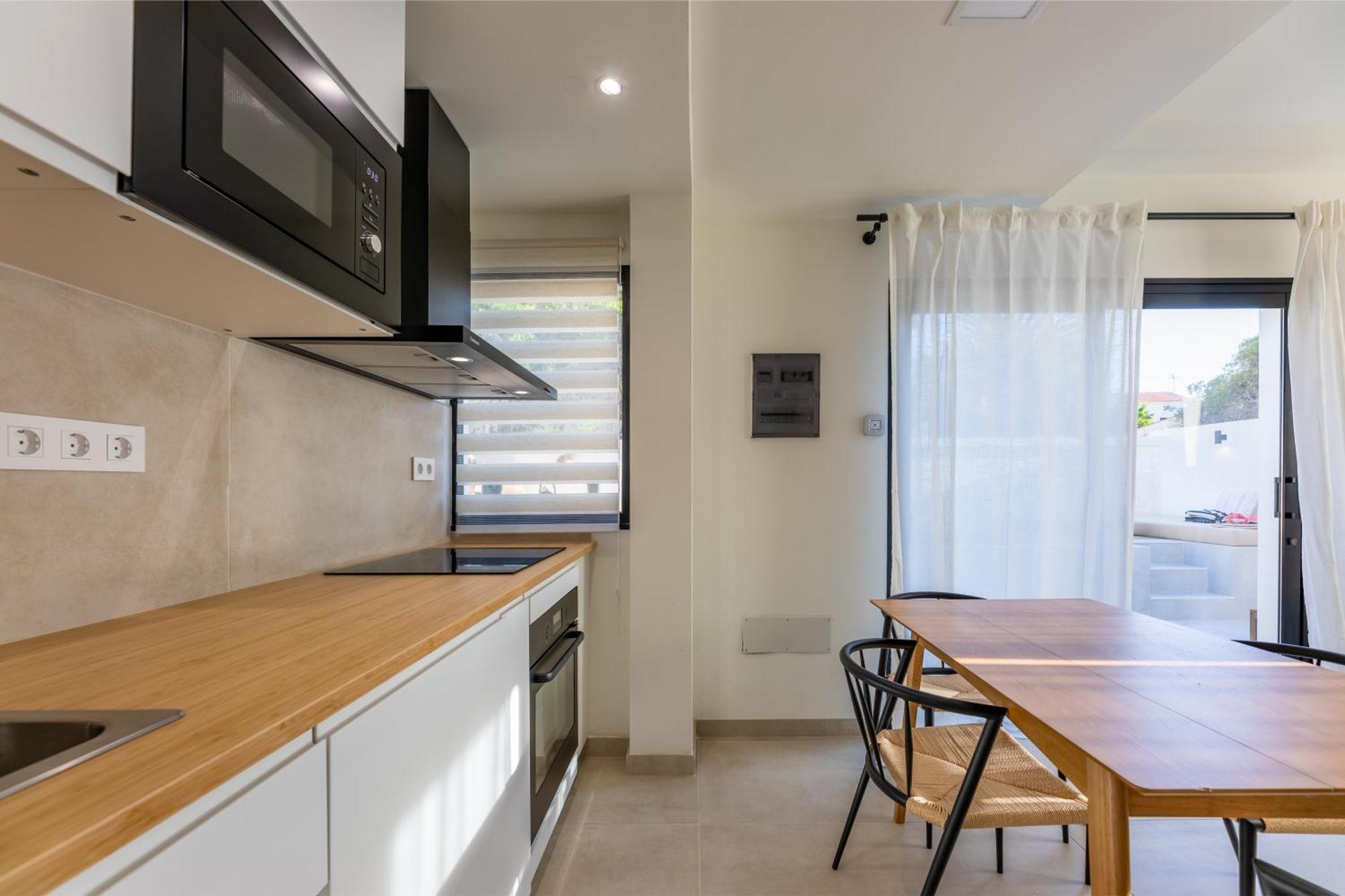 Apartment Urban Chill Private Pool By Holidays