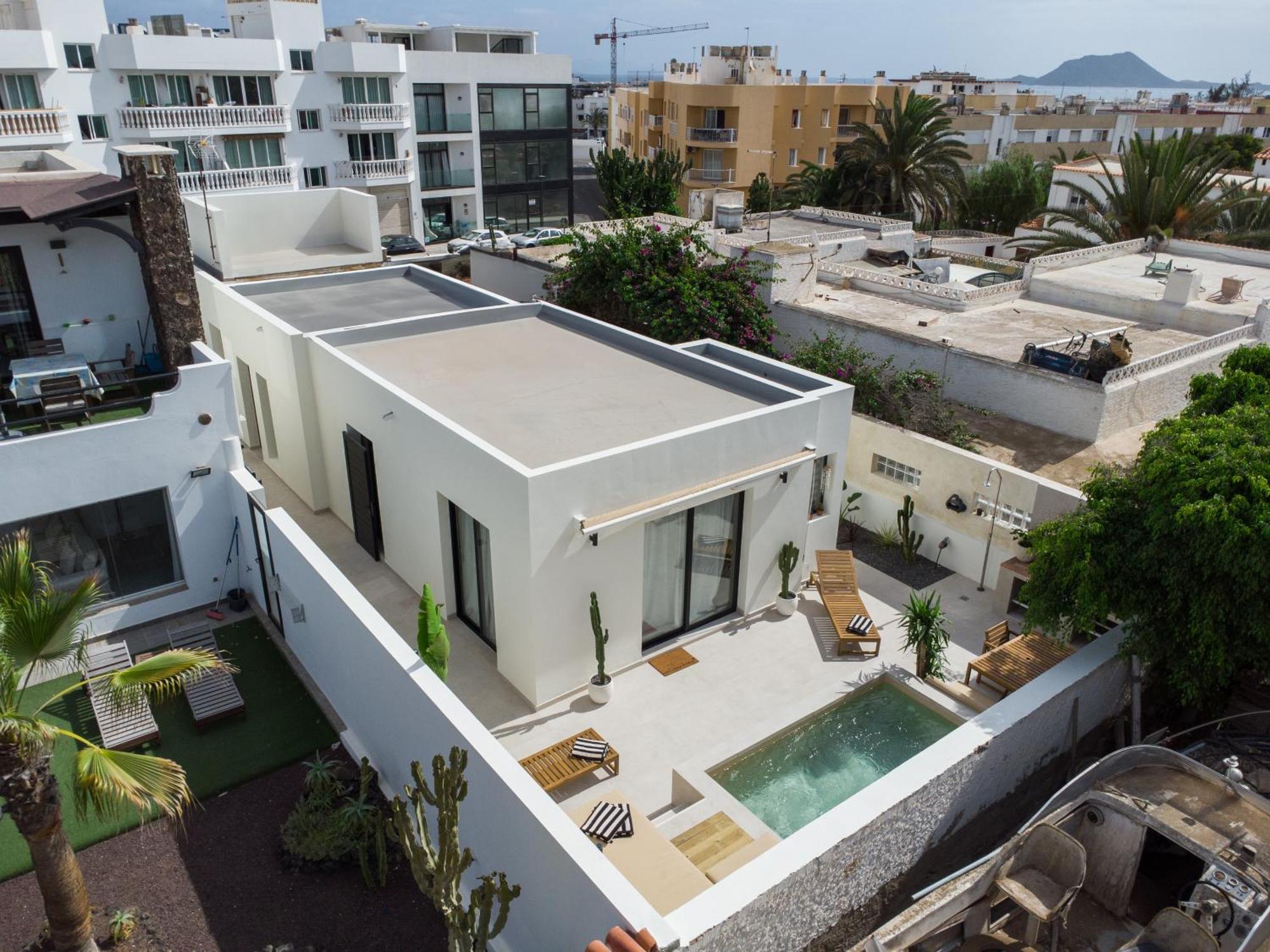 Urban Chill Private Pool By Holidays Apartment *