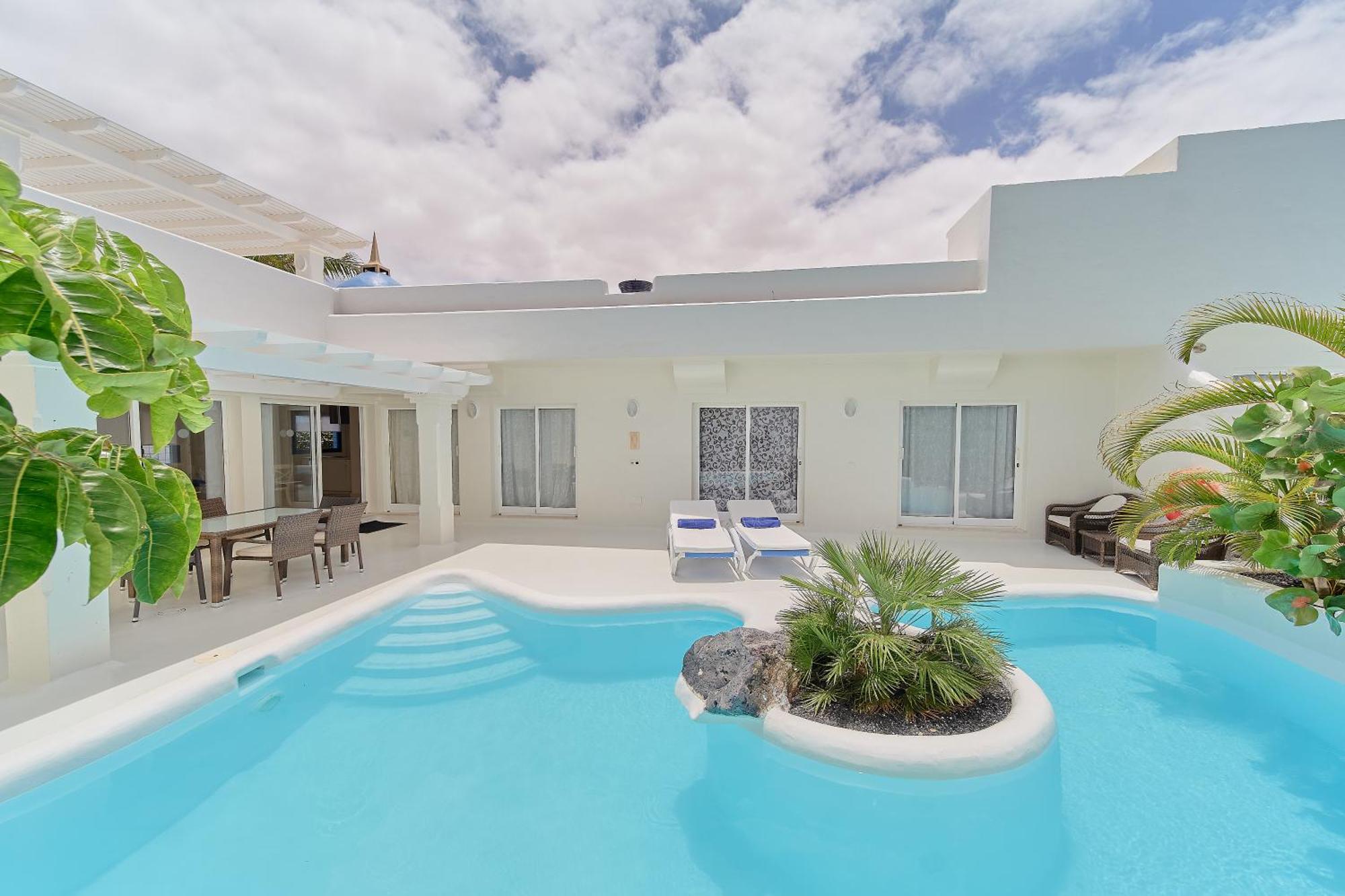 Katis Boutique In Bahiazul Resort 4*