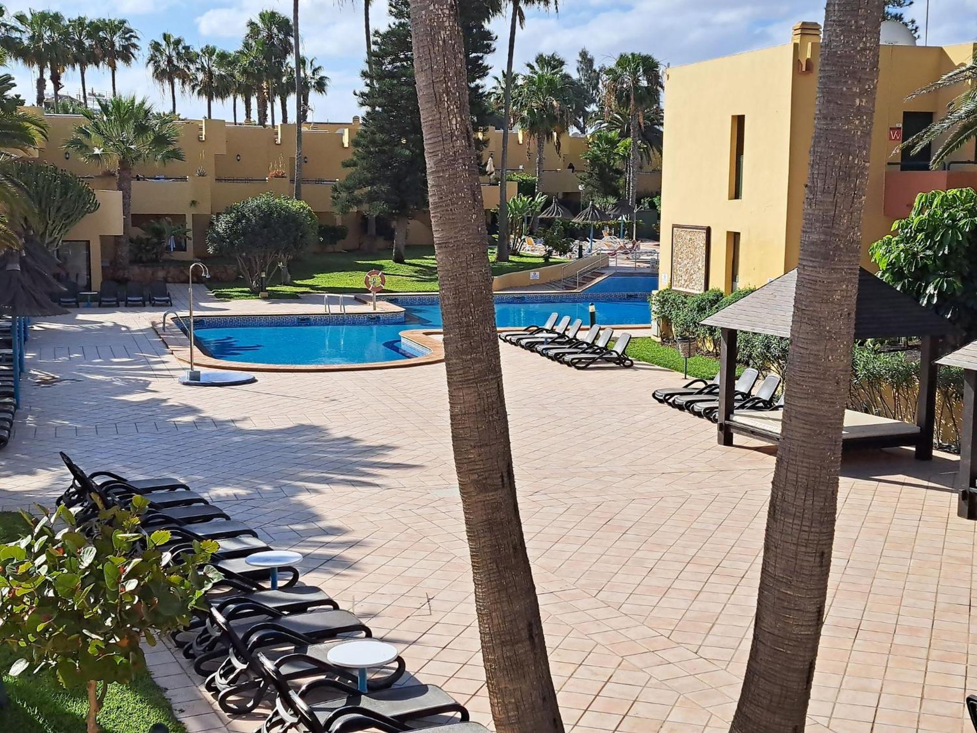 Garden And Relaxation House, 1 Bedroom, Wifi, Swimming Pool Apartment *