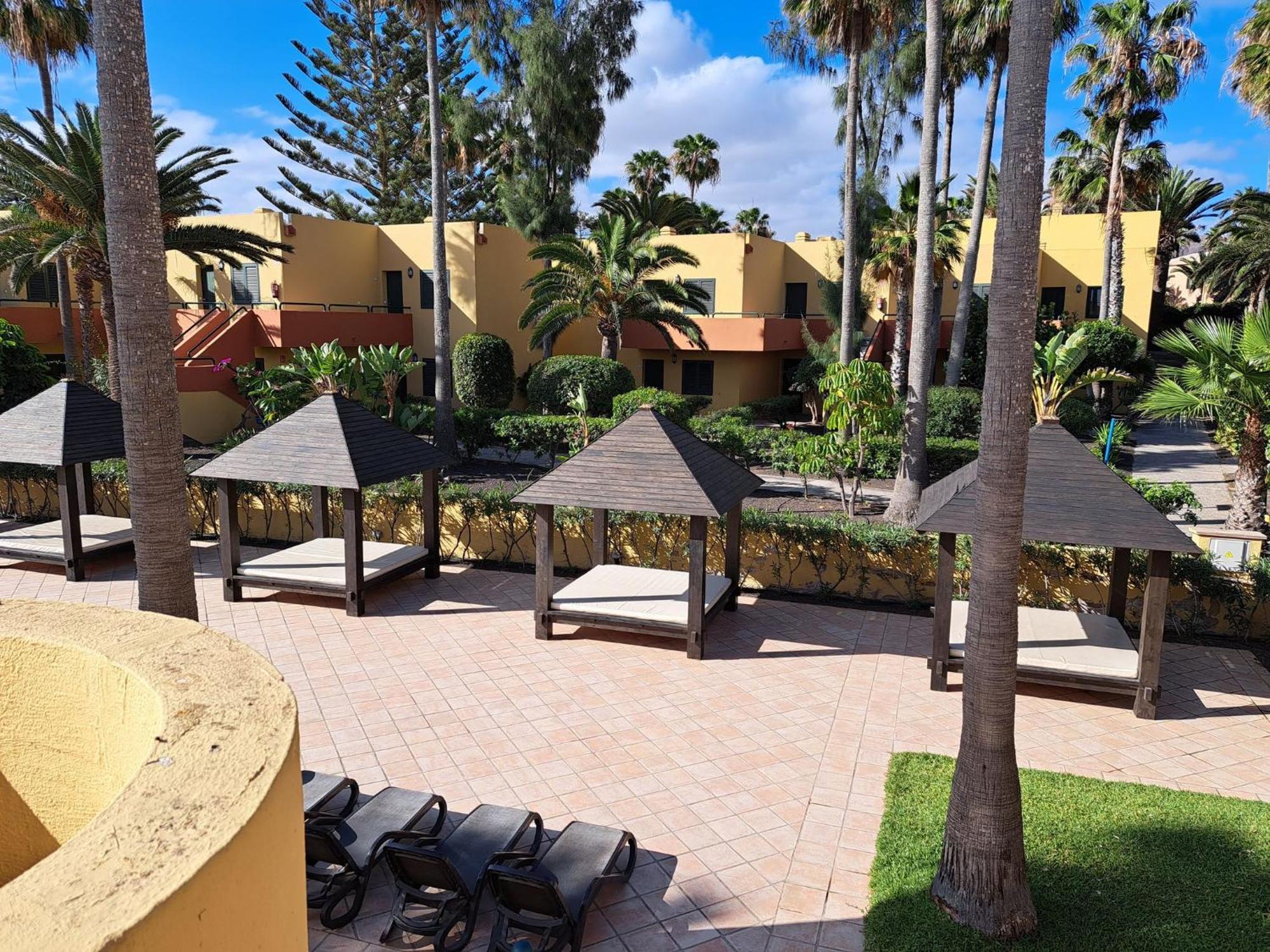 Garden And Relaxation House, 1 Bedroom, Wifi, Swimming Pool Apartment *