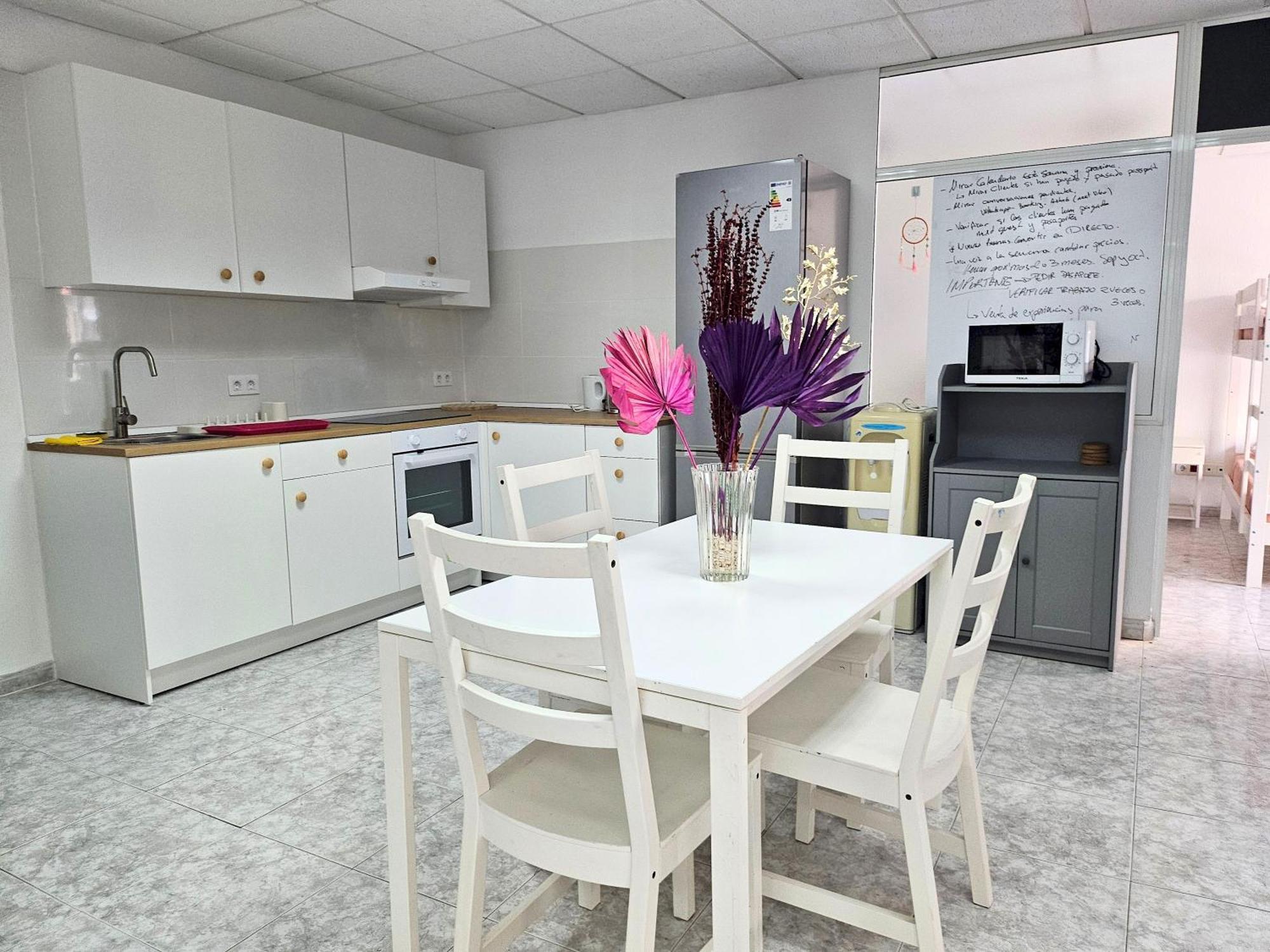 Coliving By Amazzzing Travel Hostel *