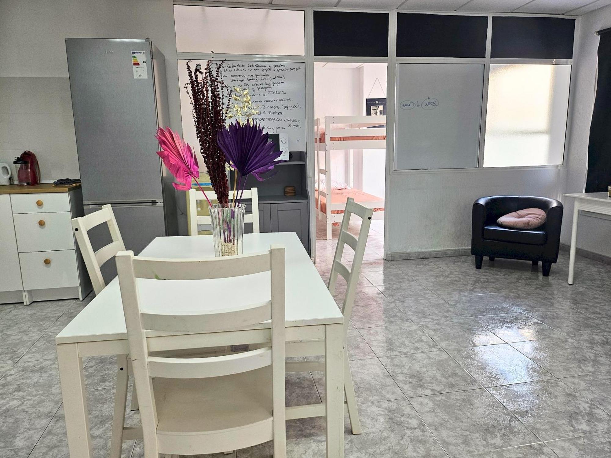 Hostel Coliving By Amazzzing Travel *
