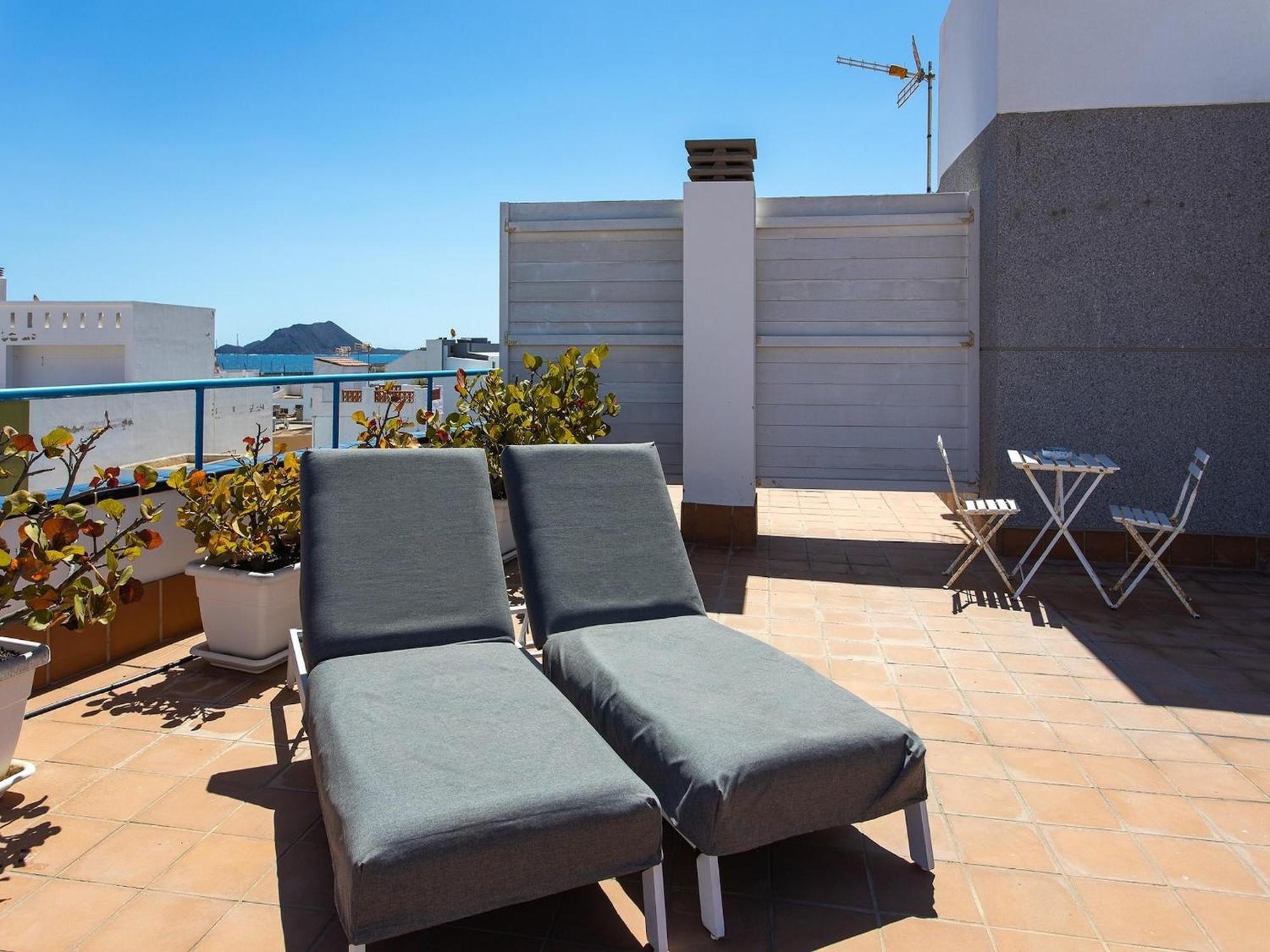 Inviting In - La Oliva Near The Appartement *