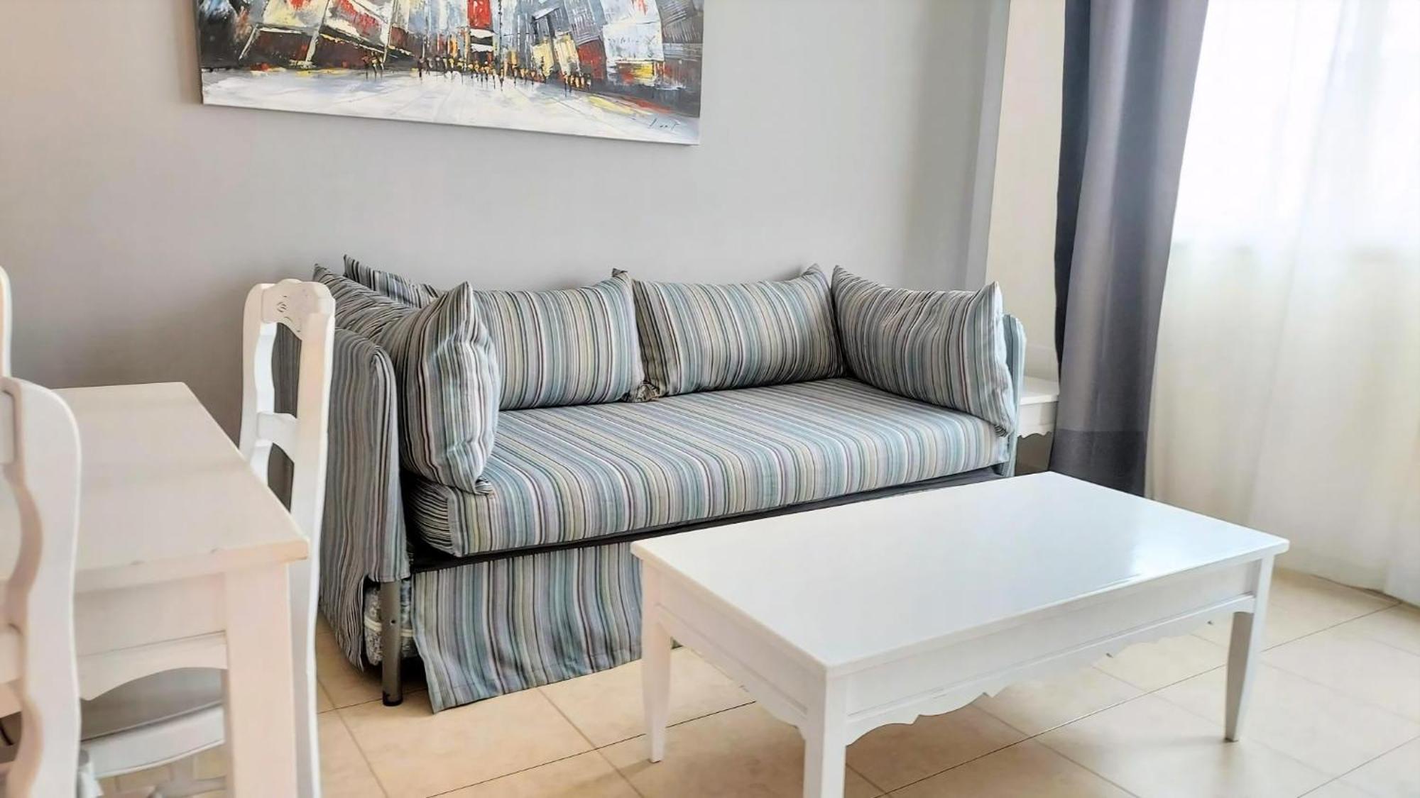 Apartment In Mit Grosser Terrasse *