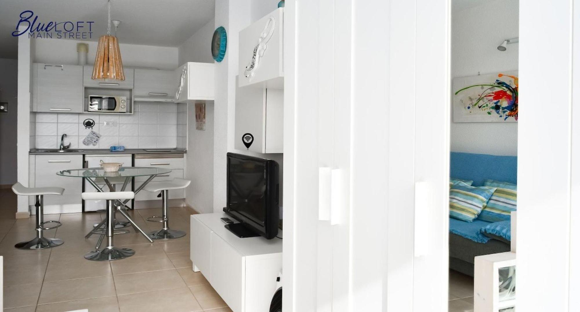 Blue Loft En Main Street By Rentalfue