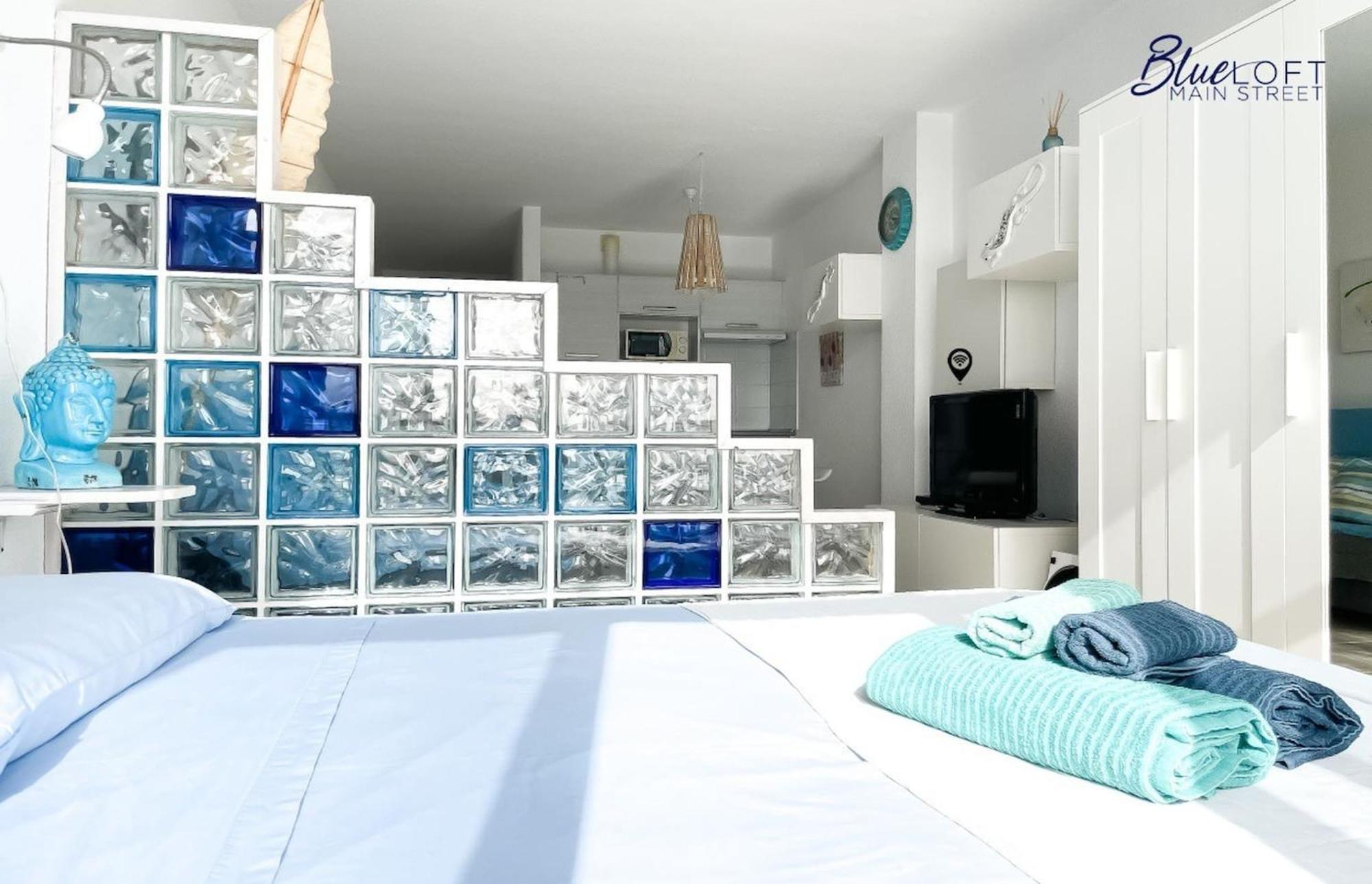 Apartment Blue Loft En Main Street By Rentalfue *