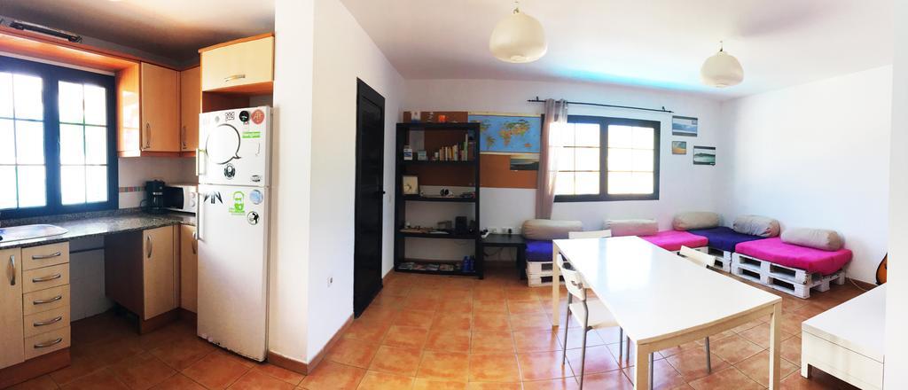 Gasthuis Bhavana Surf House 2*