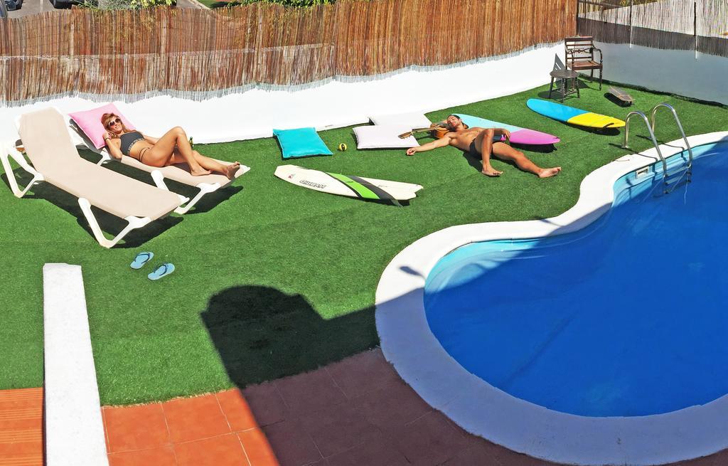 Gasthuis Bhavana Surf House 2*