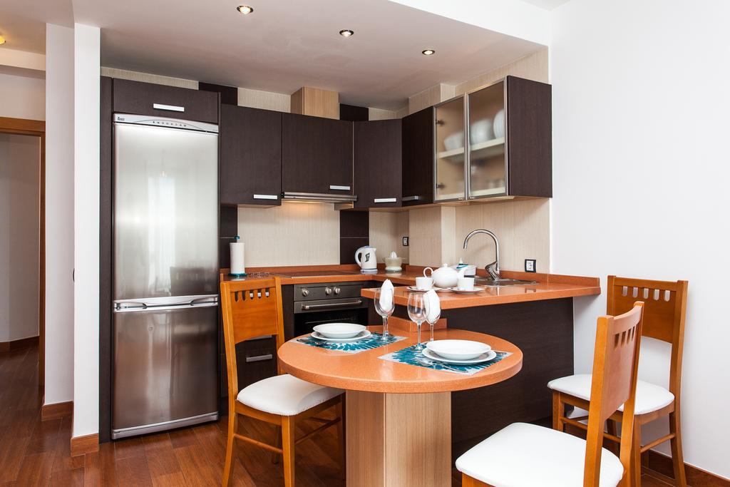 Main Street Apartment *
