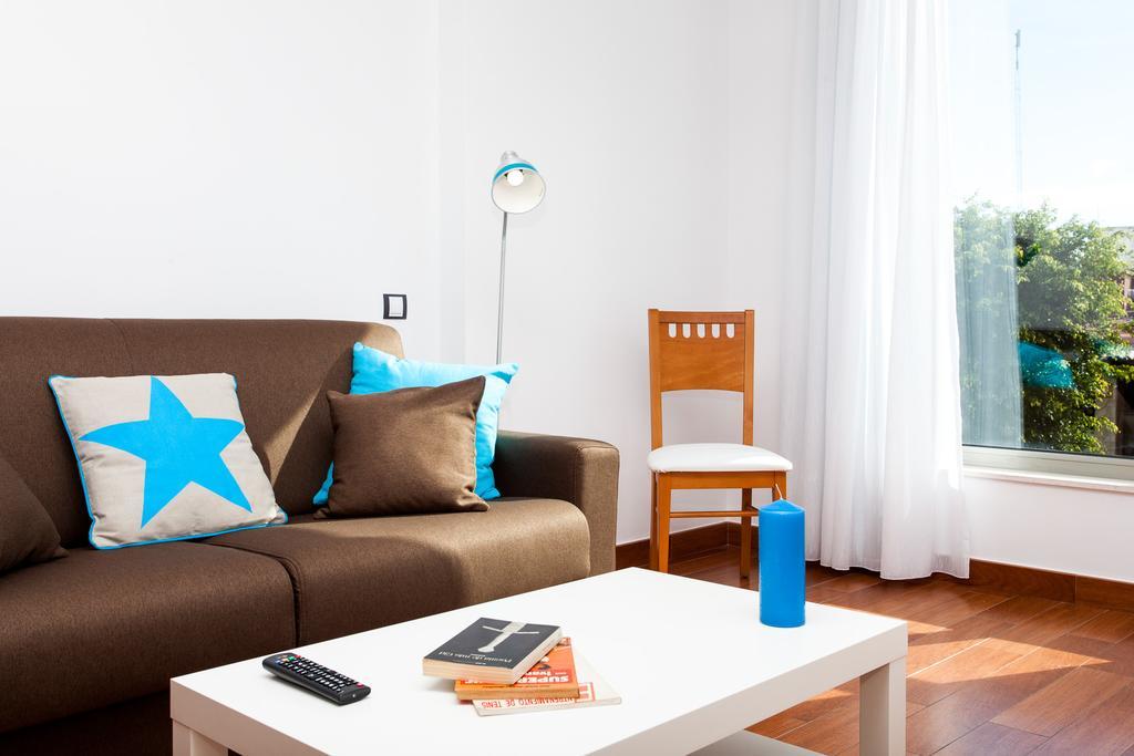 Main Street Apartment *