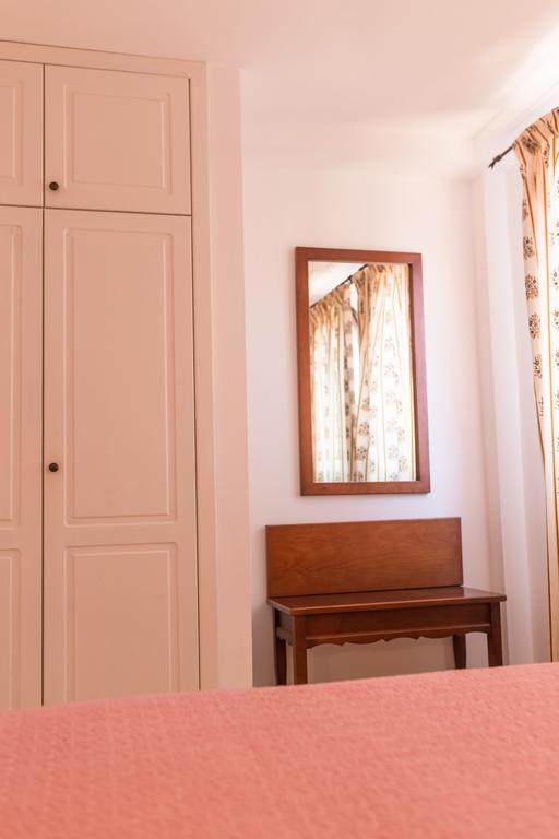 Oasis Royal Apartment