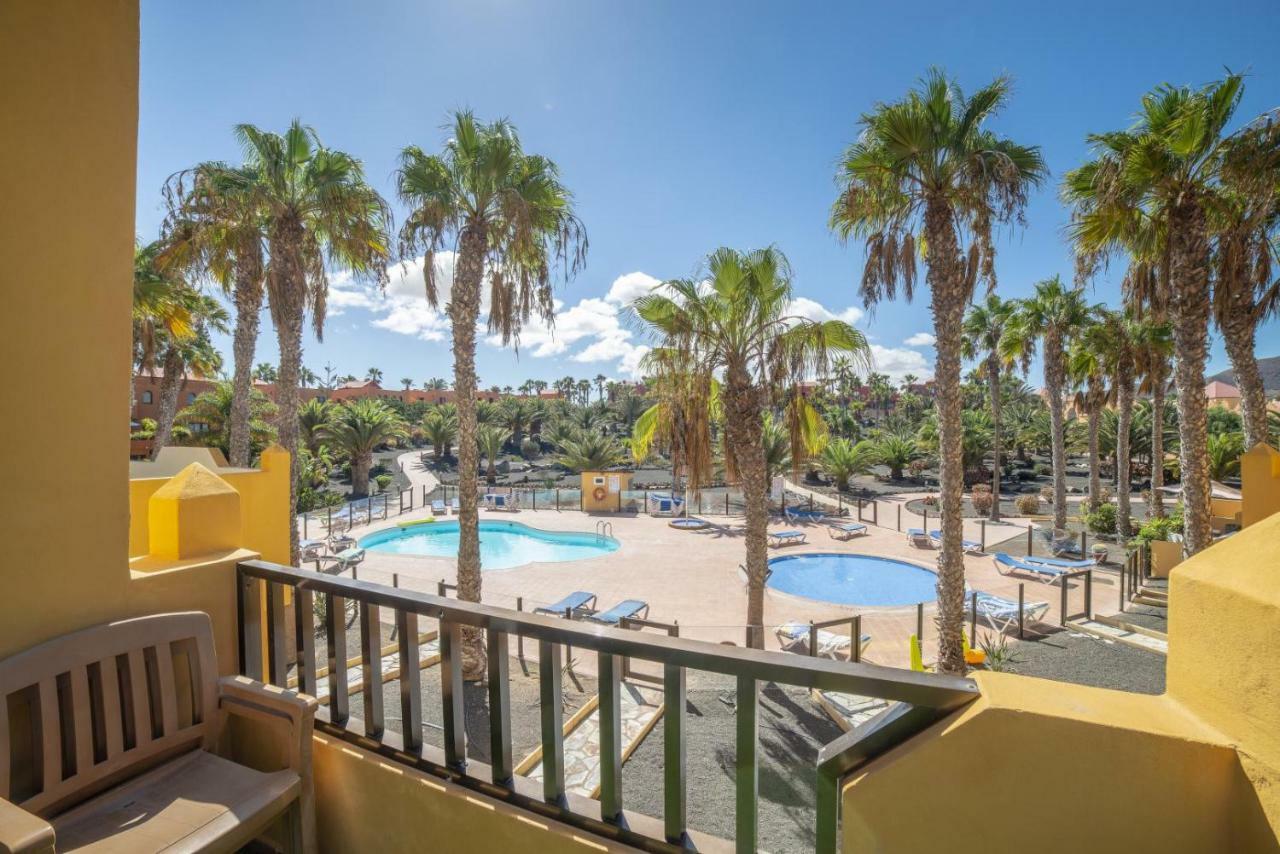 Oasis Royal 14 Vista Piscina By Lightbooking *