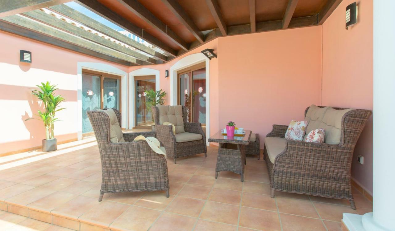 Villa Bella Lucia 1. Piscina Climatizada, Wifi, Bbq. Corralejo