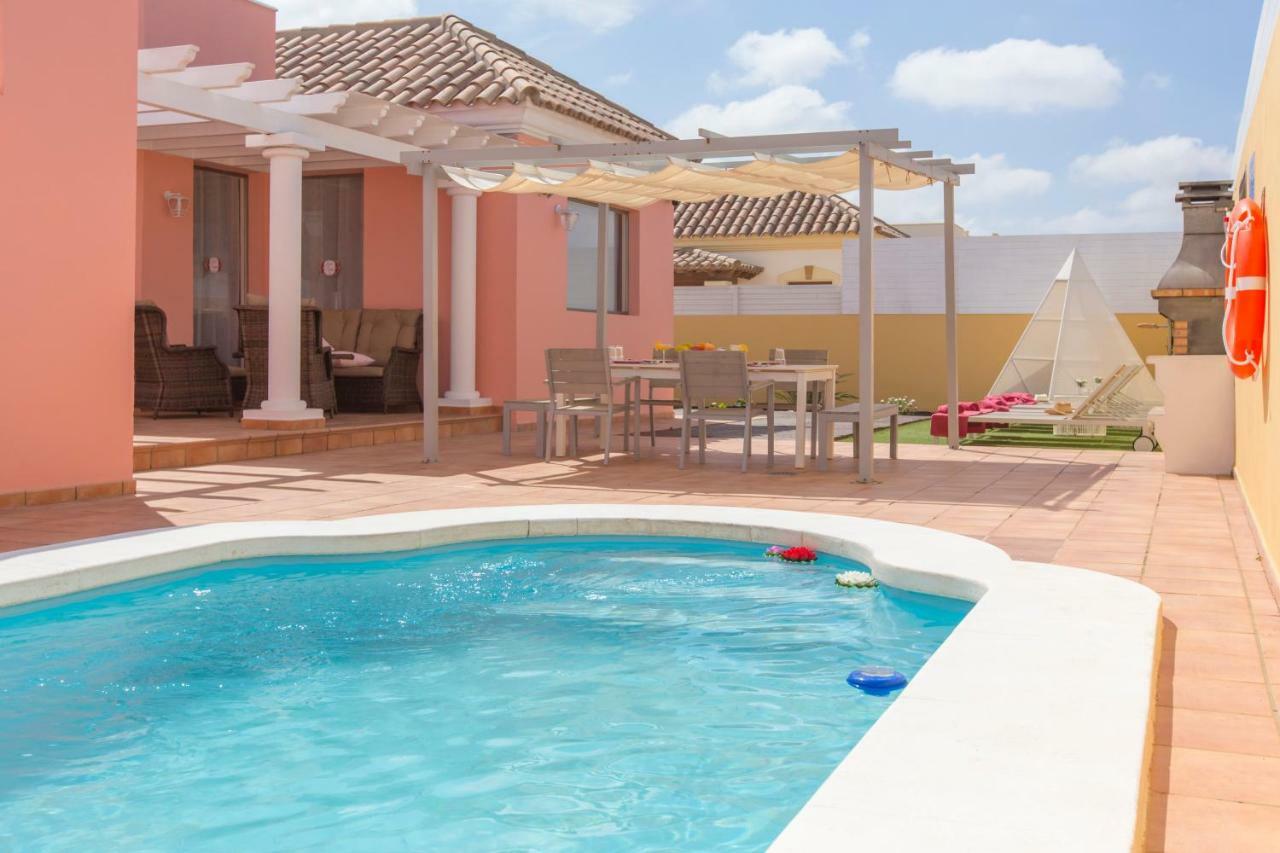 Bella Lucia 3. Piscina Climatizada, Wifi, Bbq.