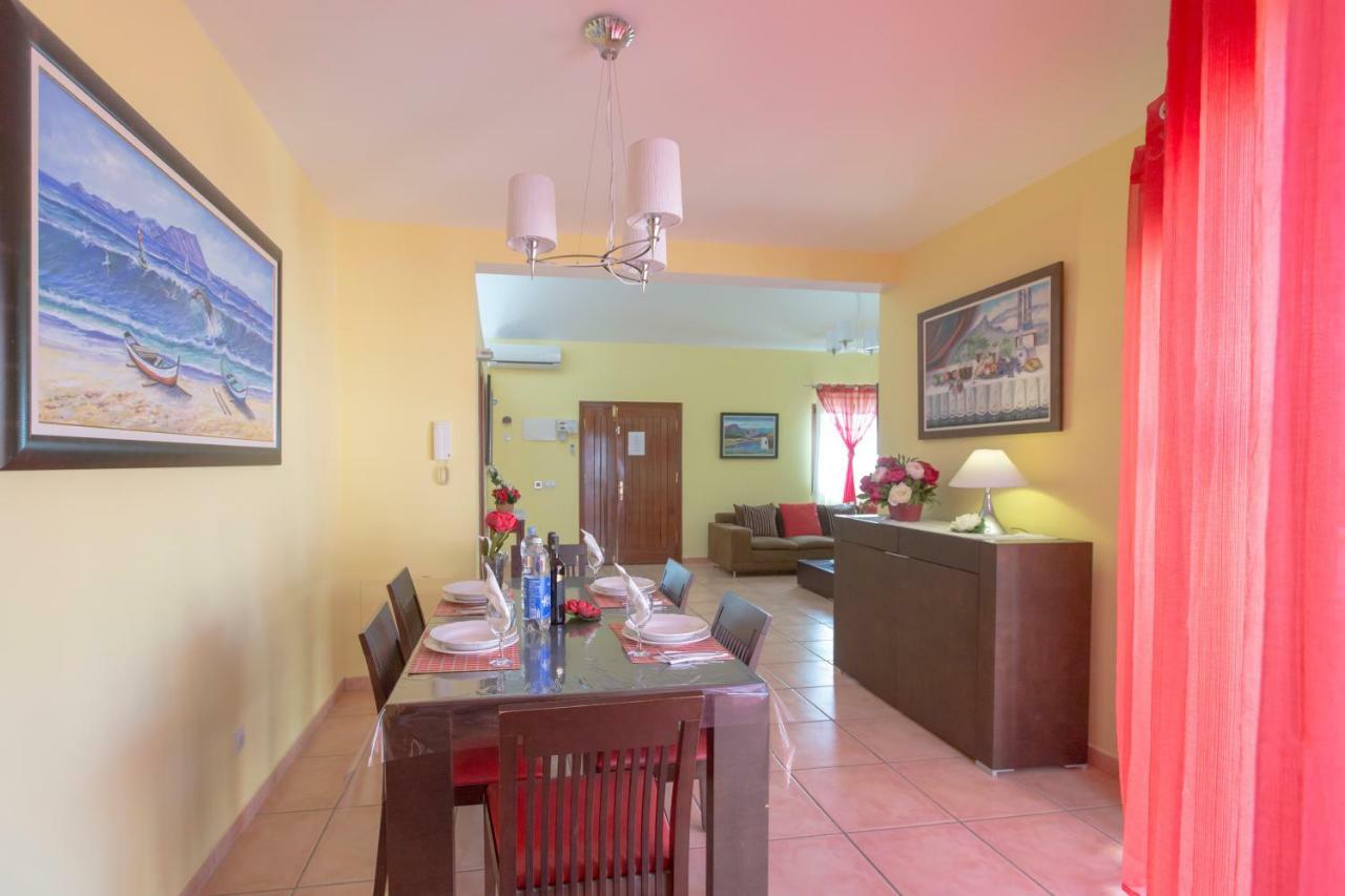 Villa Bella Lucia 1. Piscina Climatizada, Wifi, Bbq.