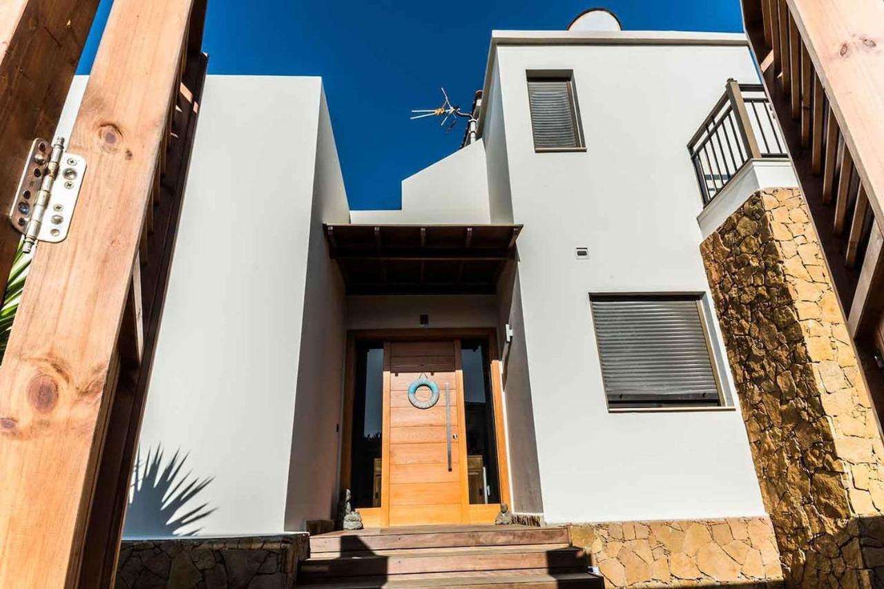 Paradise House: Piscina Privada, Playa 100m Villa *