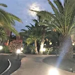 My Pretty Home - Lovely And Spacious Surrounded By Tropical Gardens - Private Covered And Uncovered Terrace - Pool - Parking - Free Fibre Optic Internet