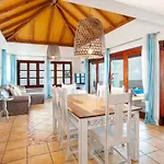 Family Villa \