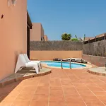 Lovely 2-Bed Villa In Corralejo Fuerteventura