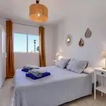 Villa Tucanes